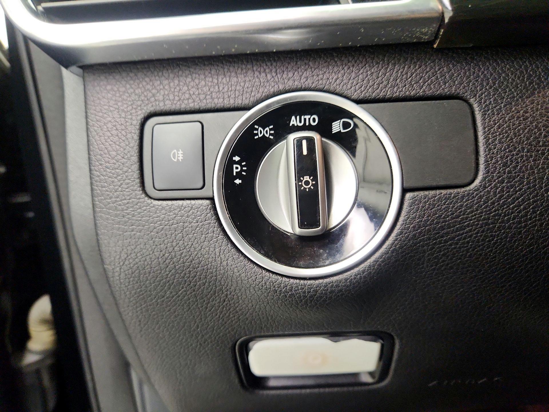 Thumbnail: 2016 Mercedes-Benz GLE - 13