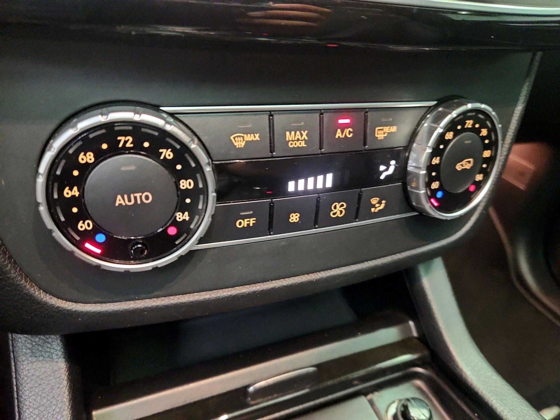 Thumbnail: 2016 Mercedes-Benz GLE - 15