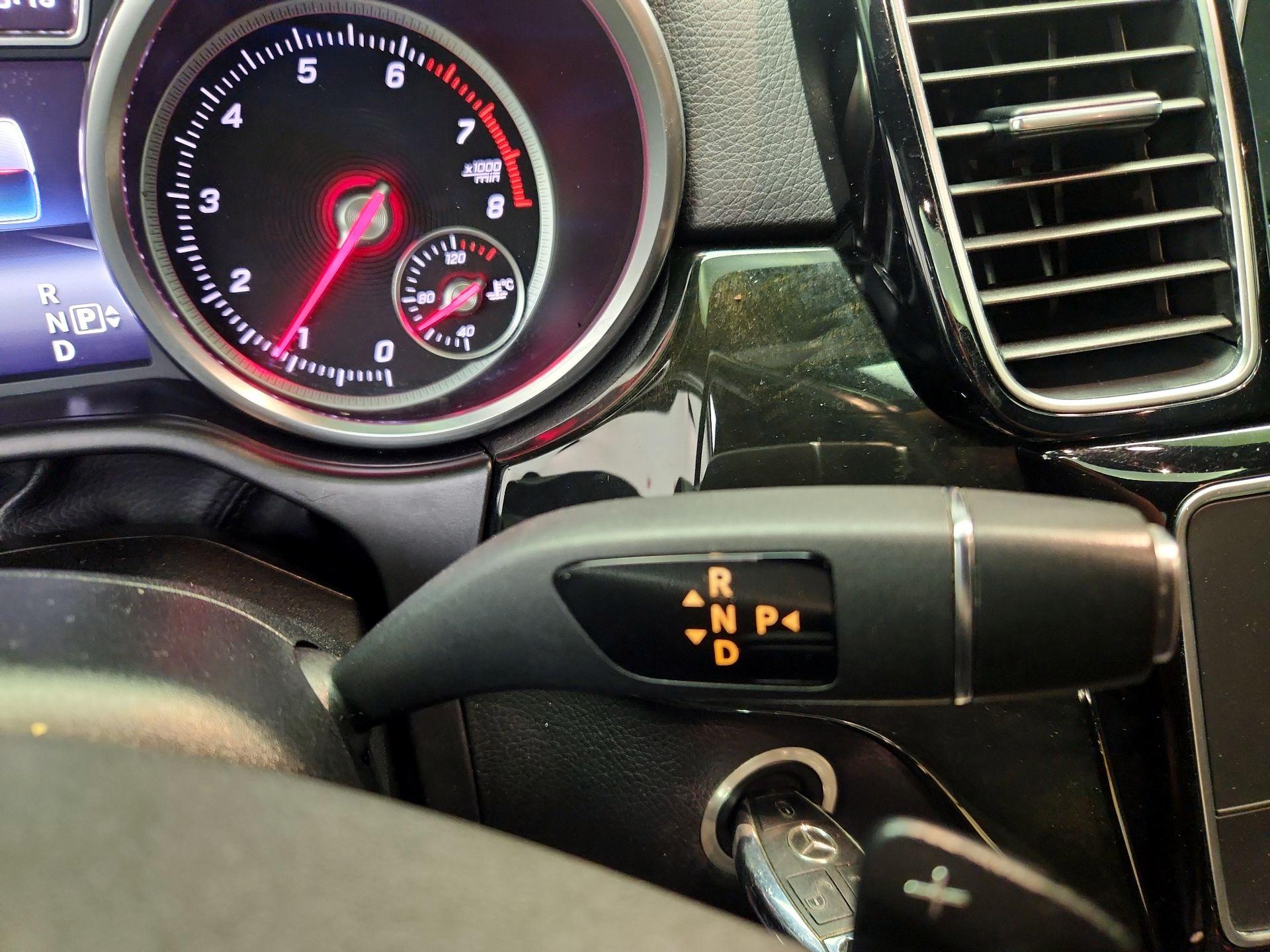 Thumbnail: 2016 Mercedes-Benz GLE - 16