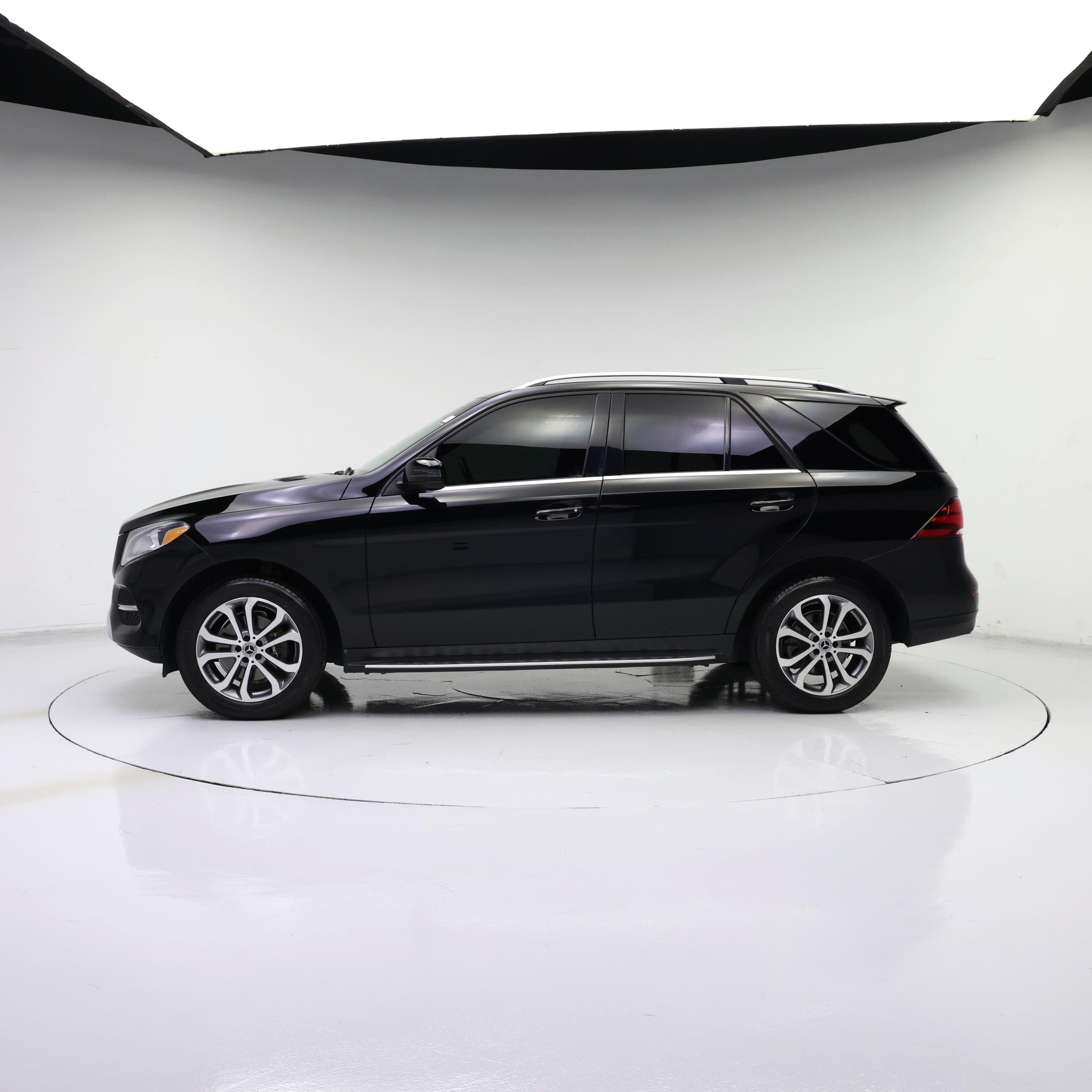 Thumbnail: 2016 Mercedes-Benz GLE - 3