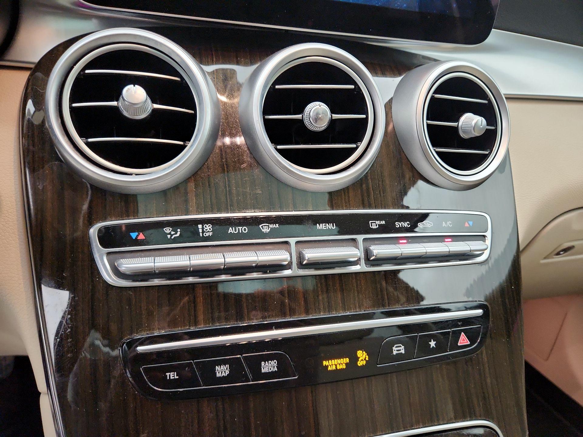 Thumbnail: 2020 Mercedes-Benz GLC - 16
