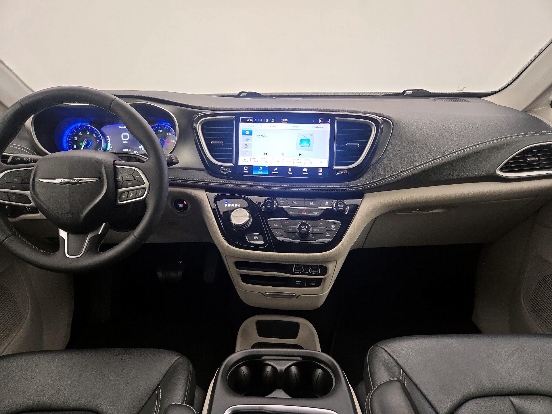 Thumbnail: 2022 Chrysler Pacifica - 9