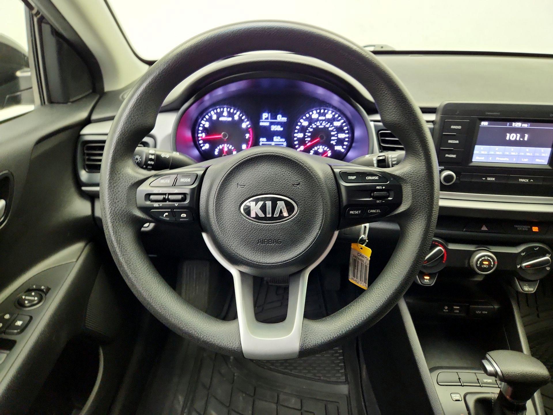 Thumbnail: 2018 Kia Rio - 10