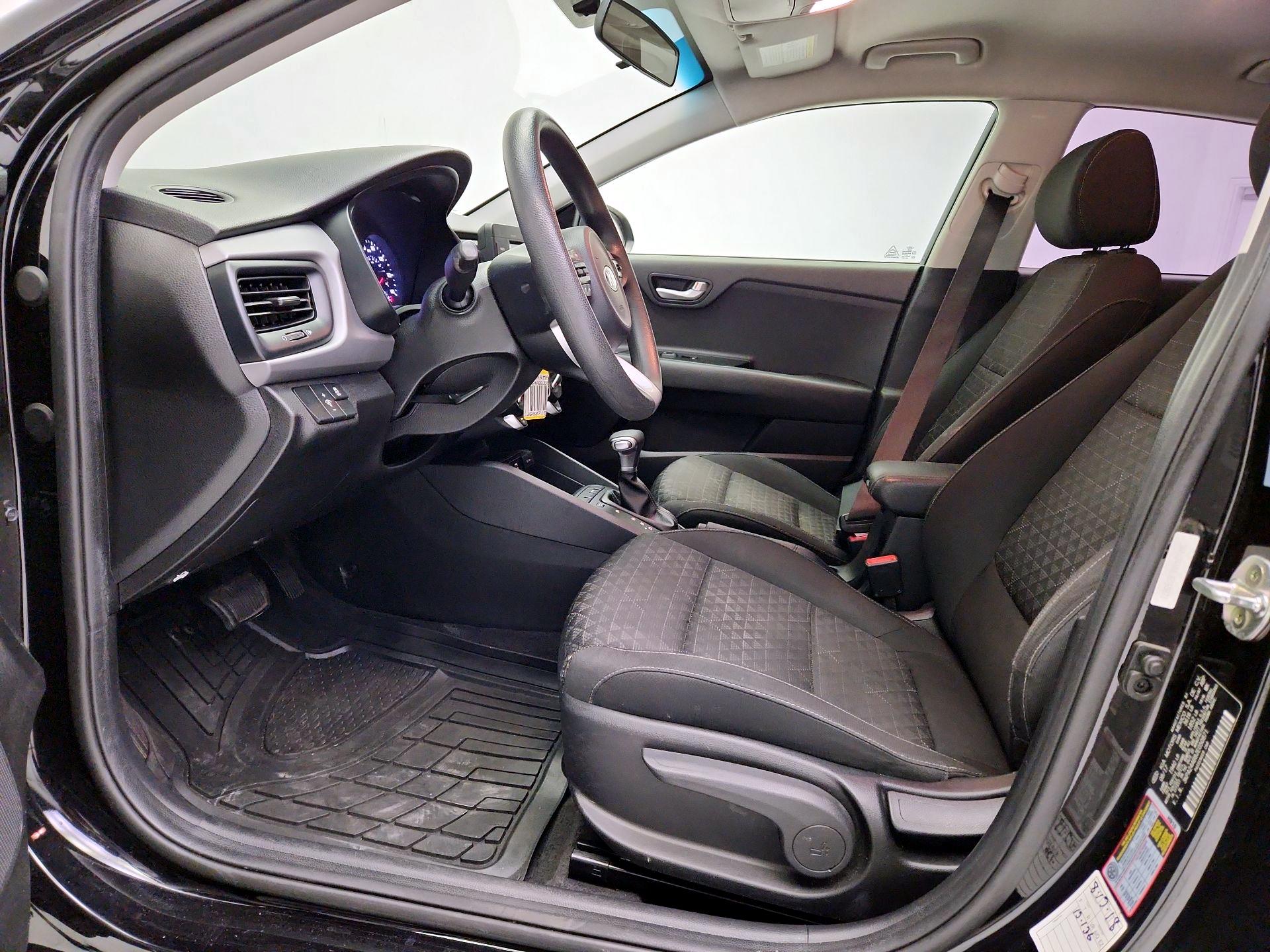 Thumbnail: 2018 Kia Rio - 11