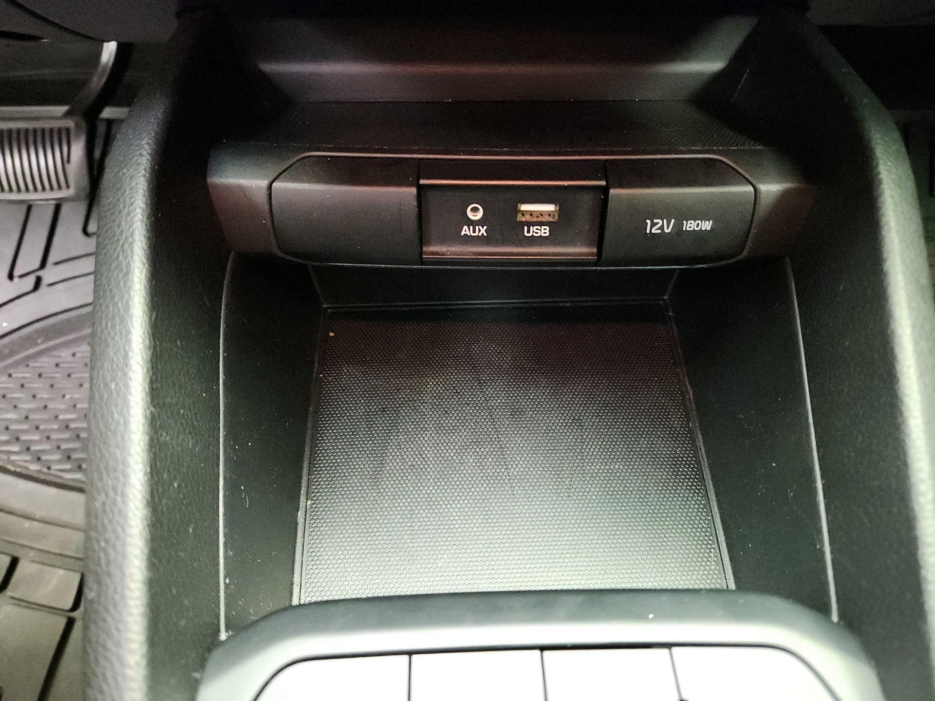 Thumbnail: 2018 Kia Rio - 18