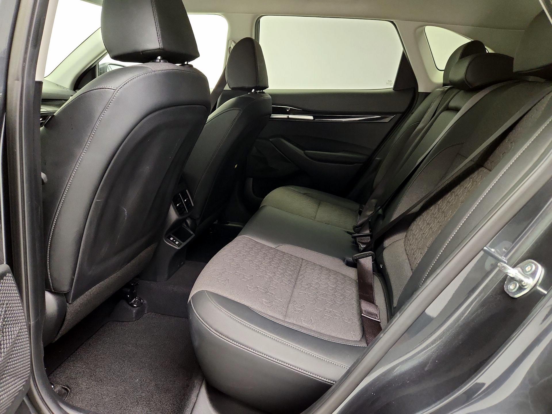 Thumbnail: 2025 Kia Seltos - 20