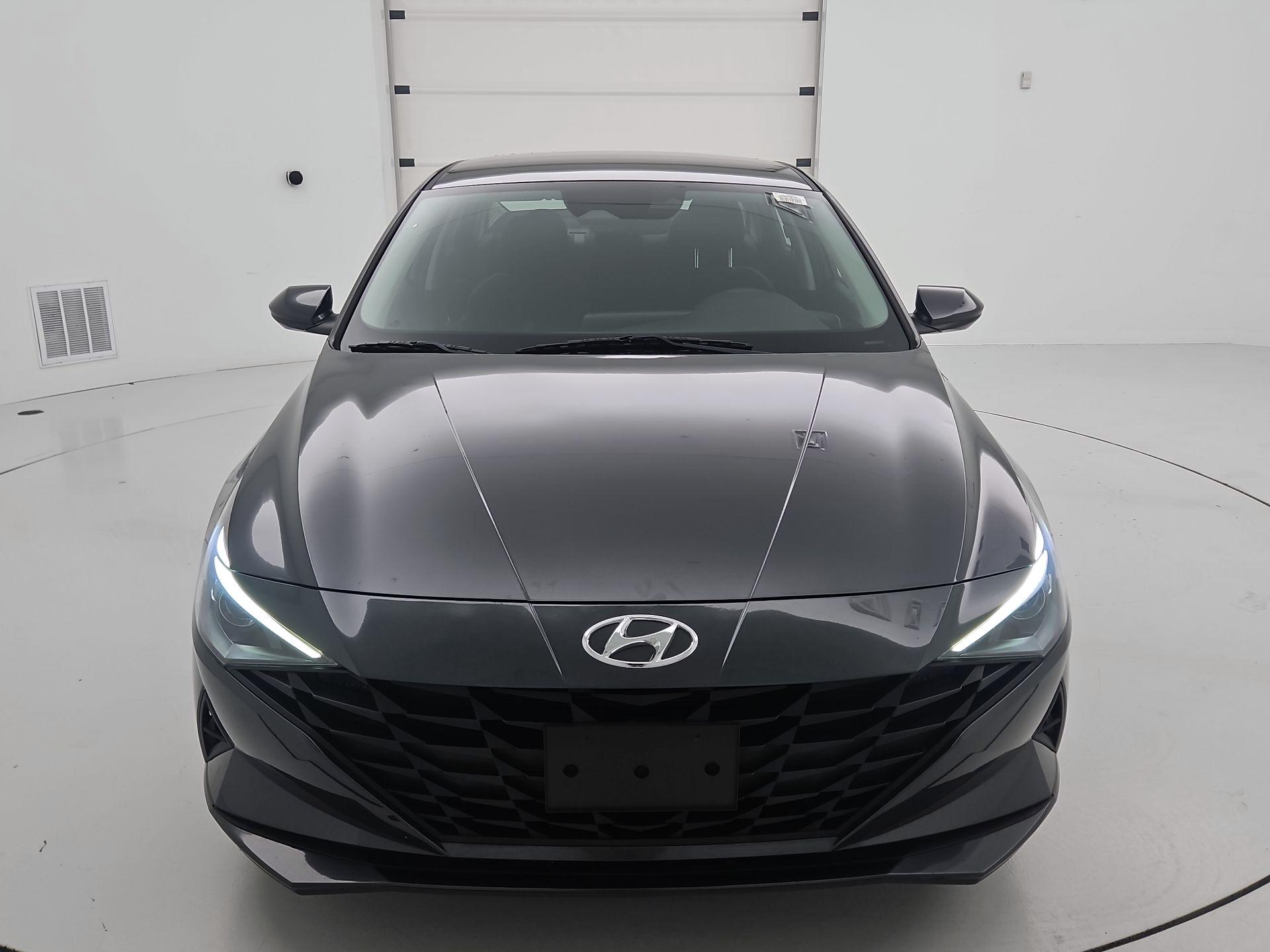 Thumbnail: 2021 Hyundai Elantra - 2