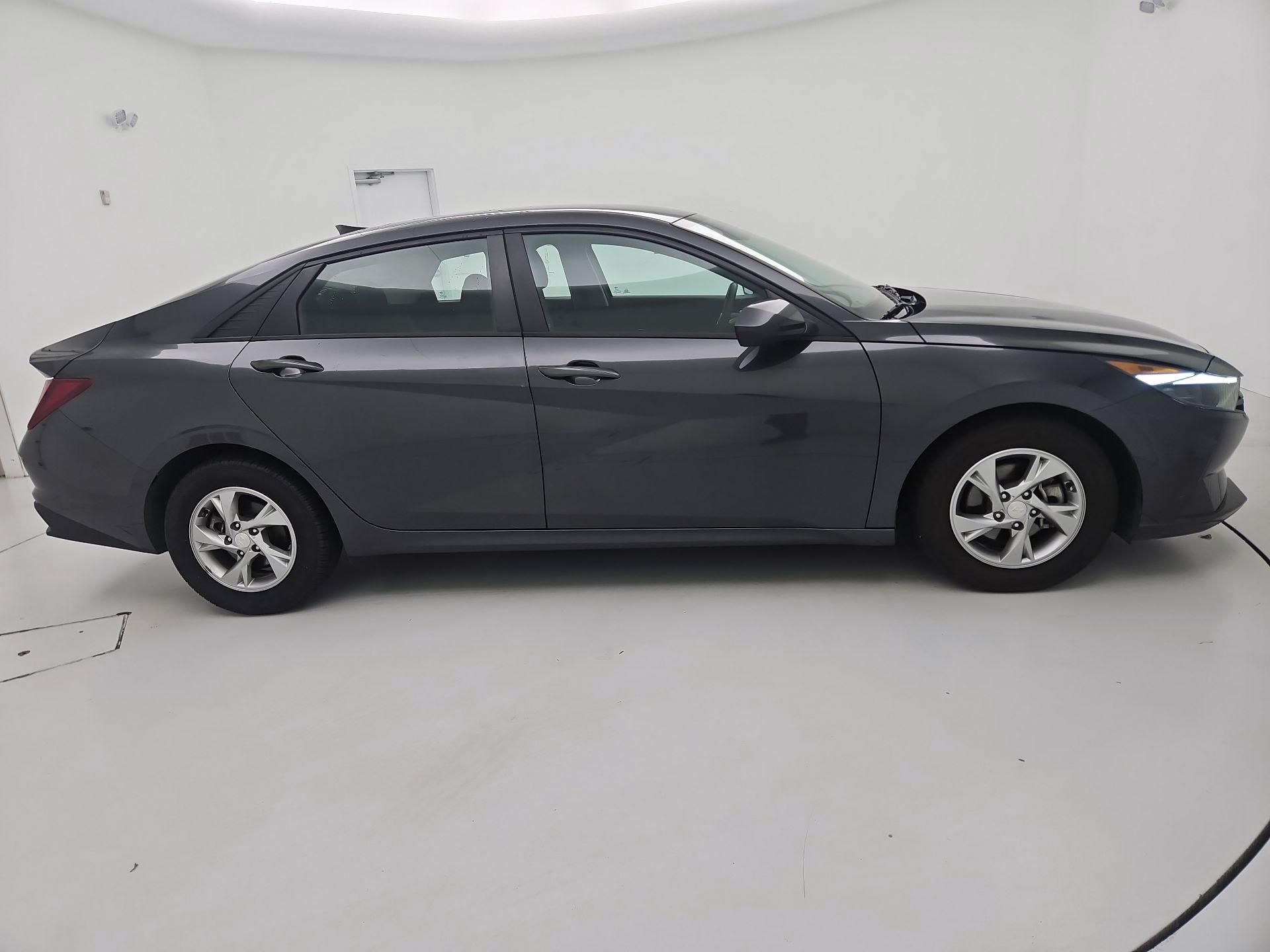 Thumbnail: 2021 Hyundai Elantra - 4