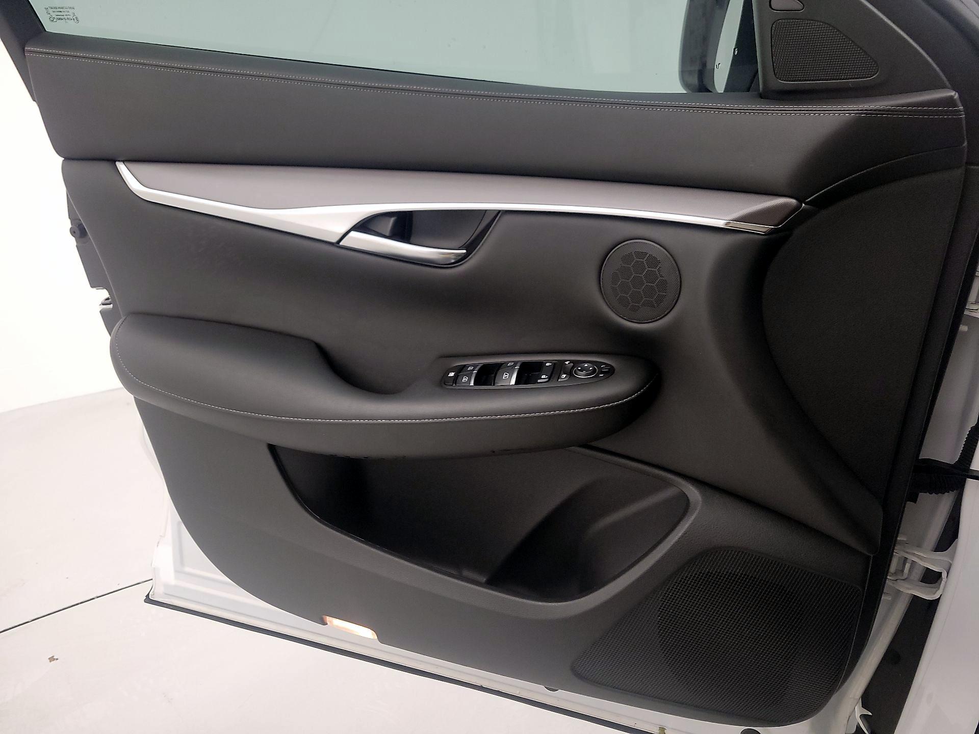 Thumbnail: 2022 INFINITI QX50 - 12