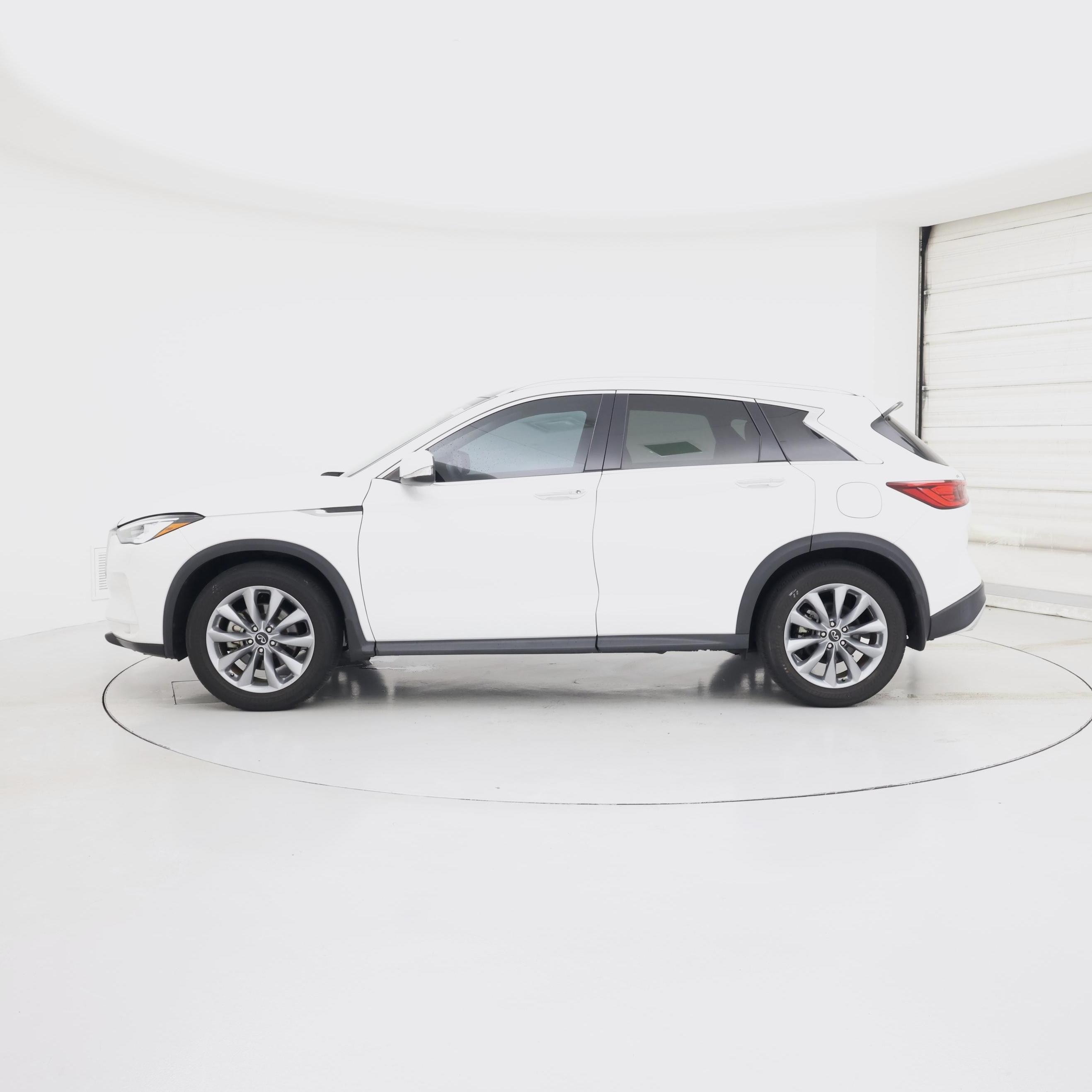 Thumbnail: 2022 INFINITI QX50 - 3