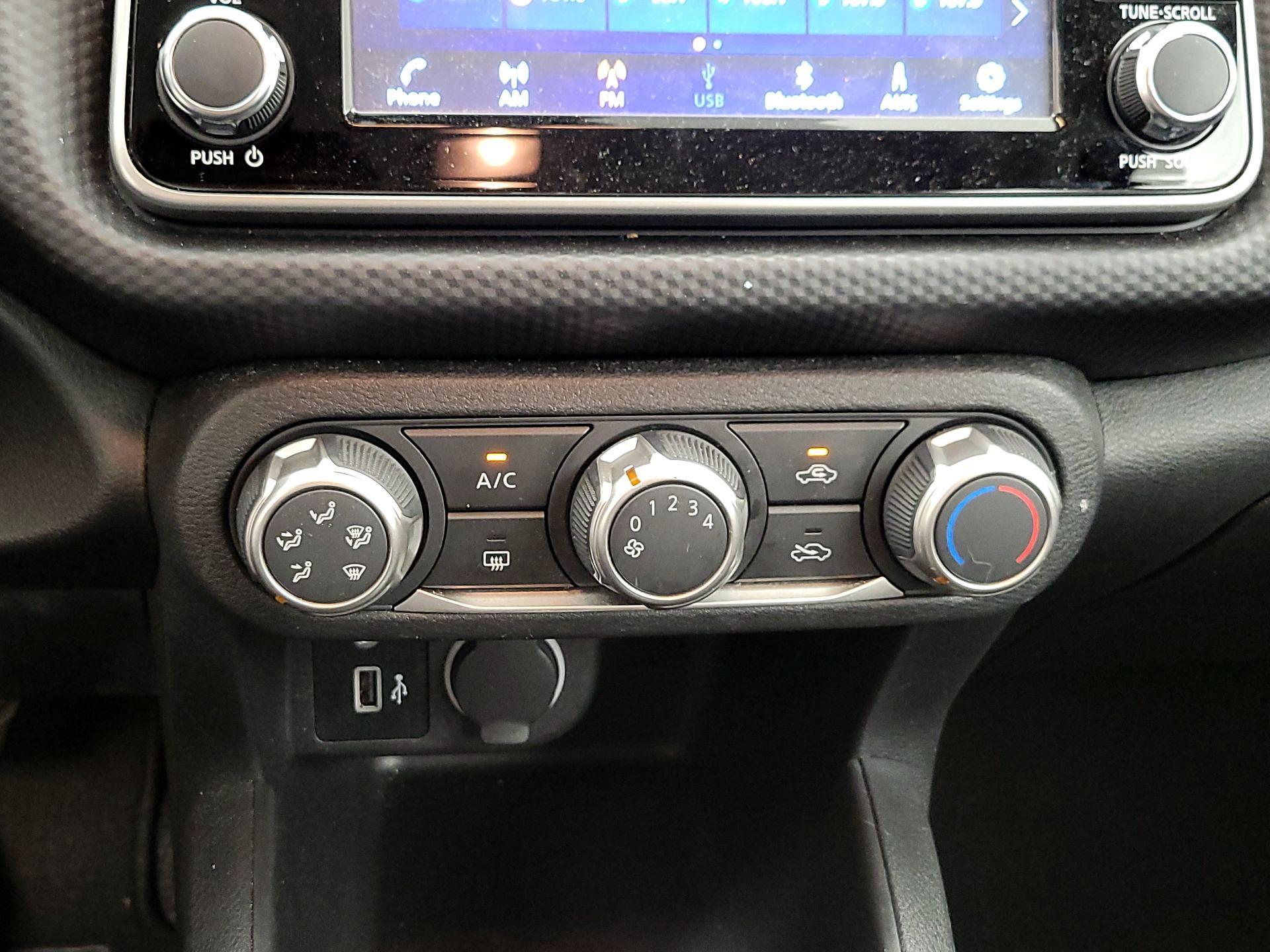 Thumbnail: 2023 Nissan Kicks - 16