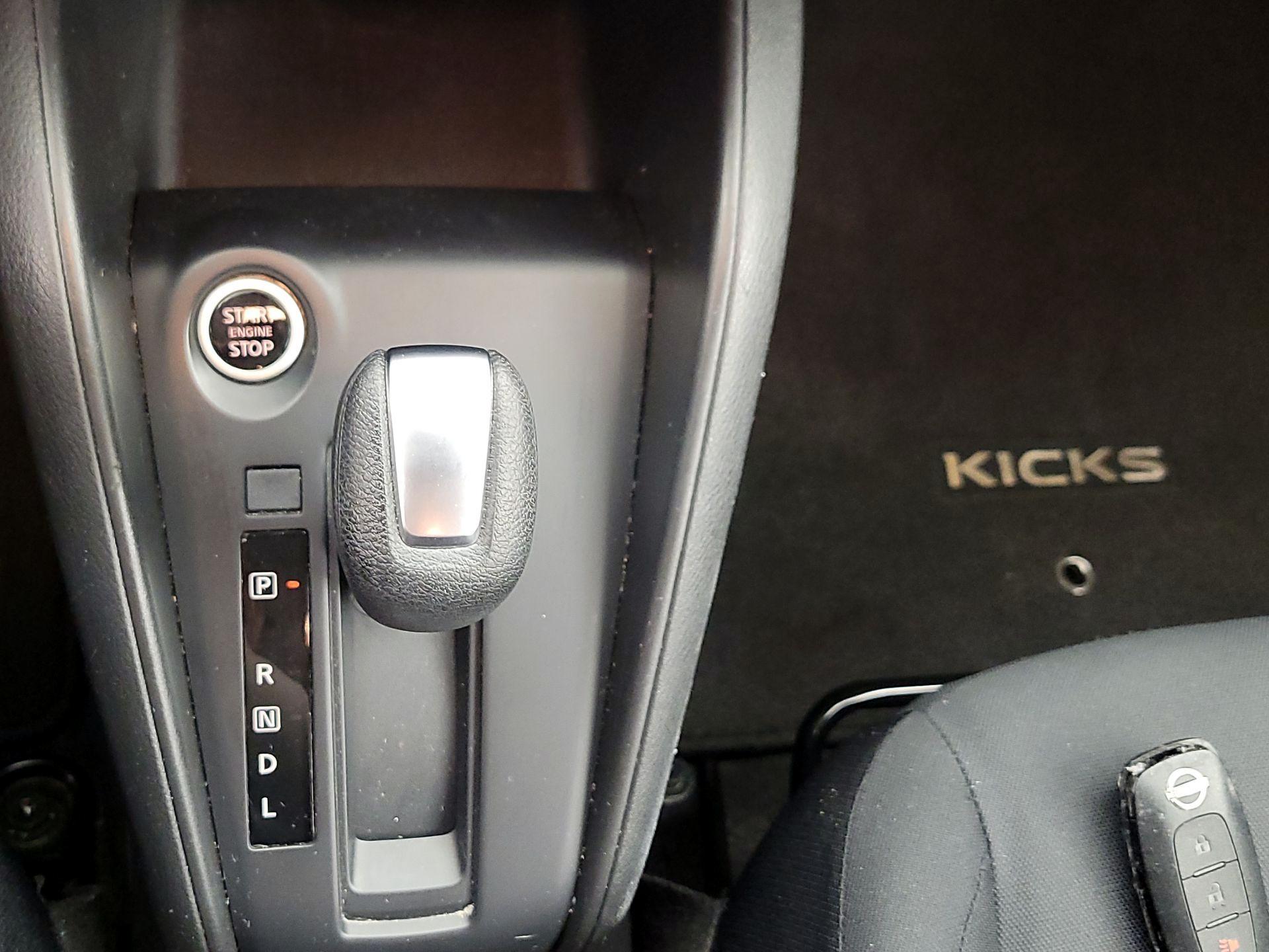 Thumbnail: 2023 Nissan Kicks - 17