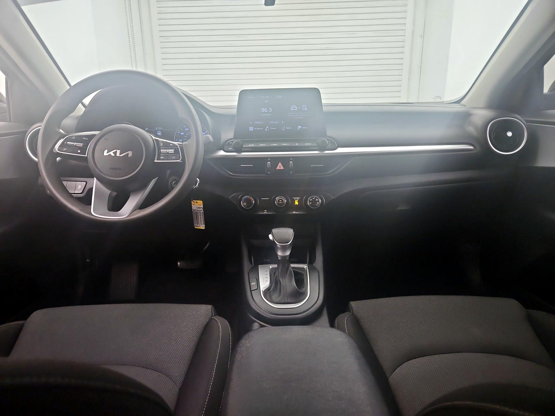 Thumbnail: 2023 Kia Forte - 9