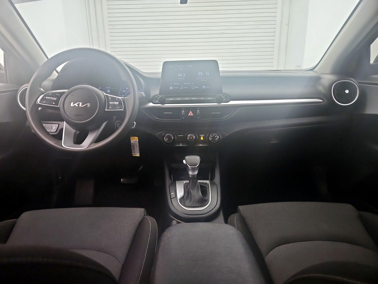 2023 Kia Forte LXS - Photo 10
