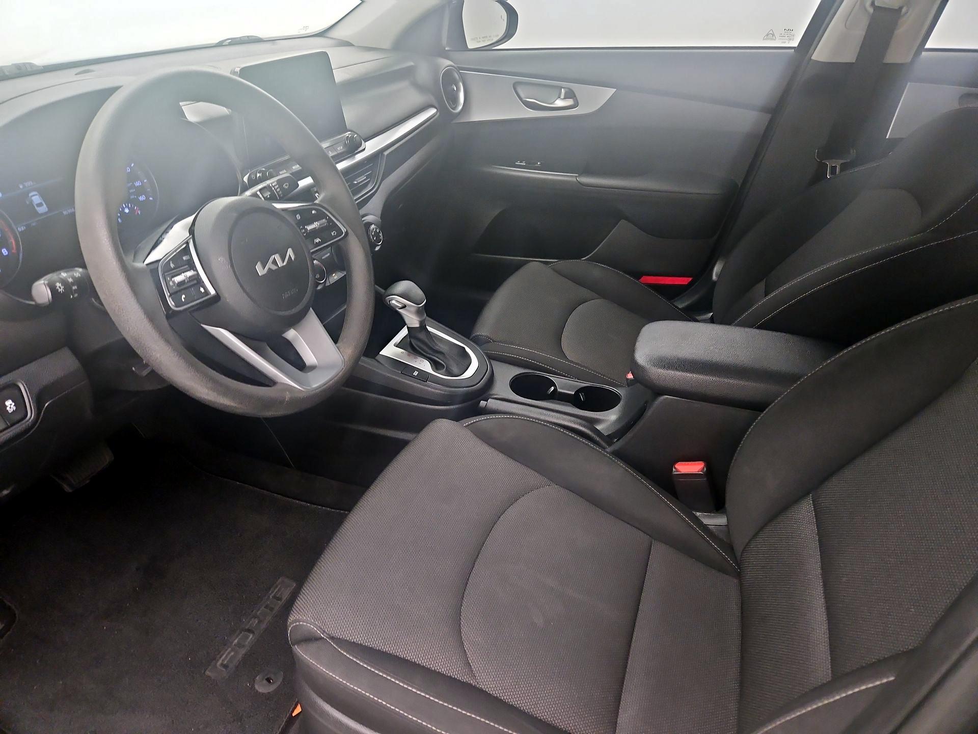 Thumbnail: 2023 Kia Forte - 11