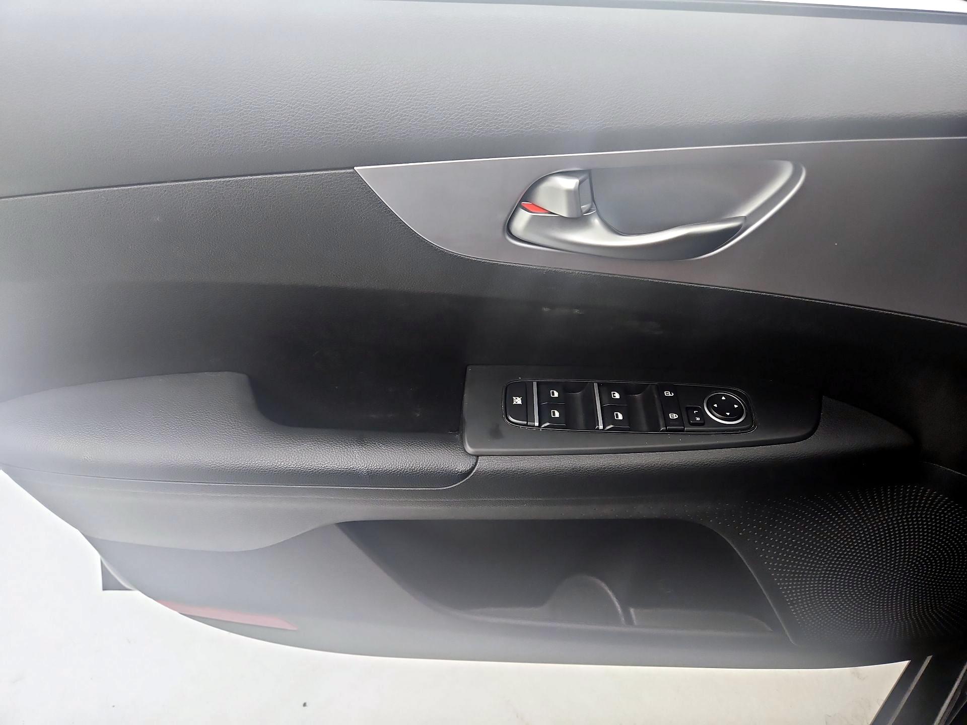 Thumbnail: 2023 Kia Forte - 12