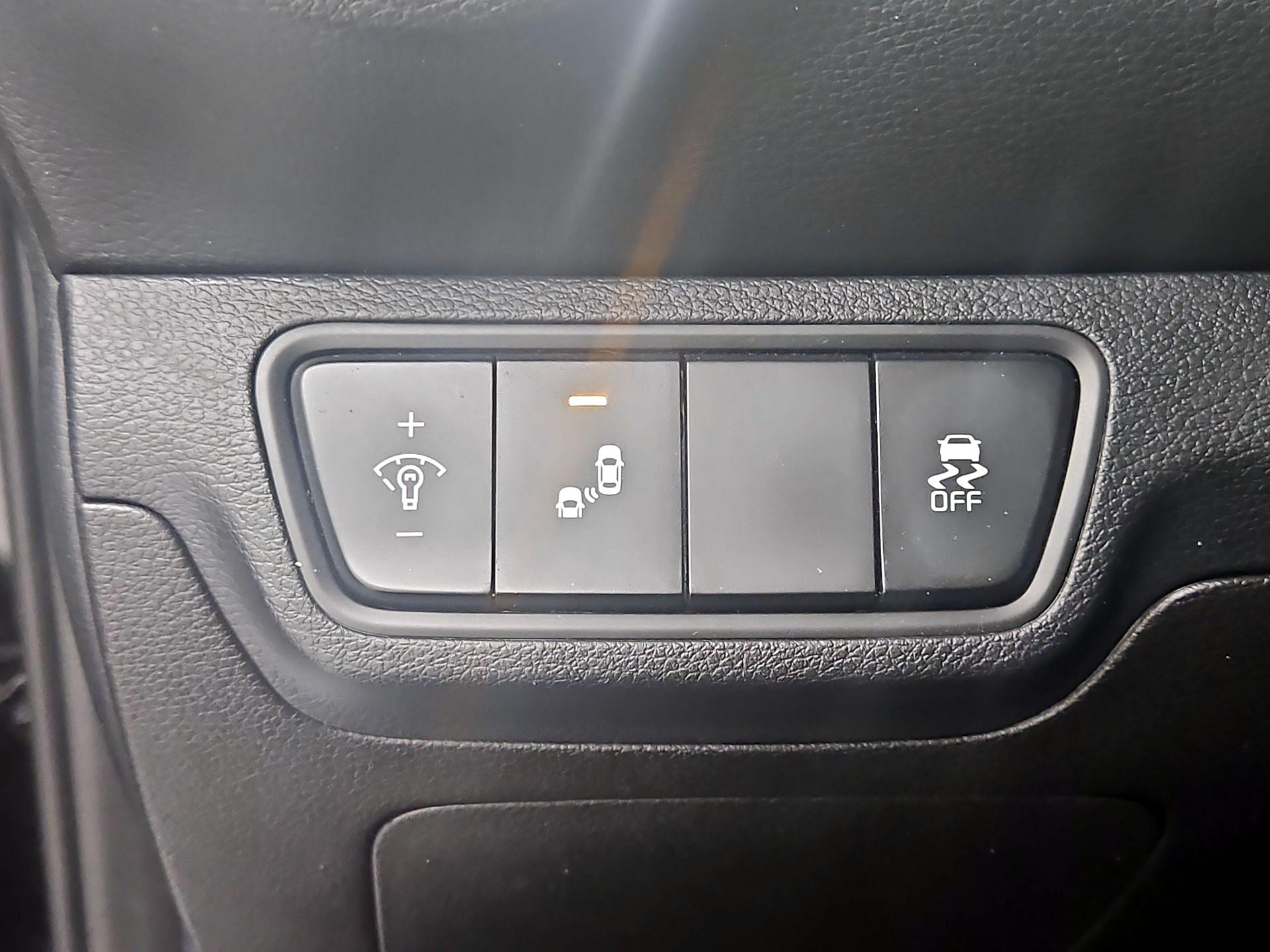 Thumbnail: 2023 Kia Forte - 13