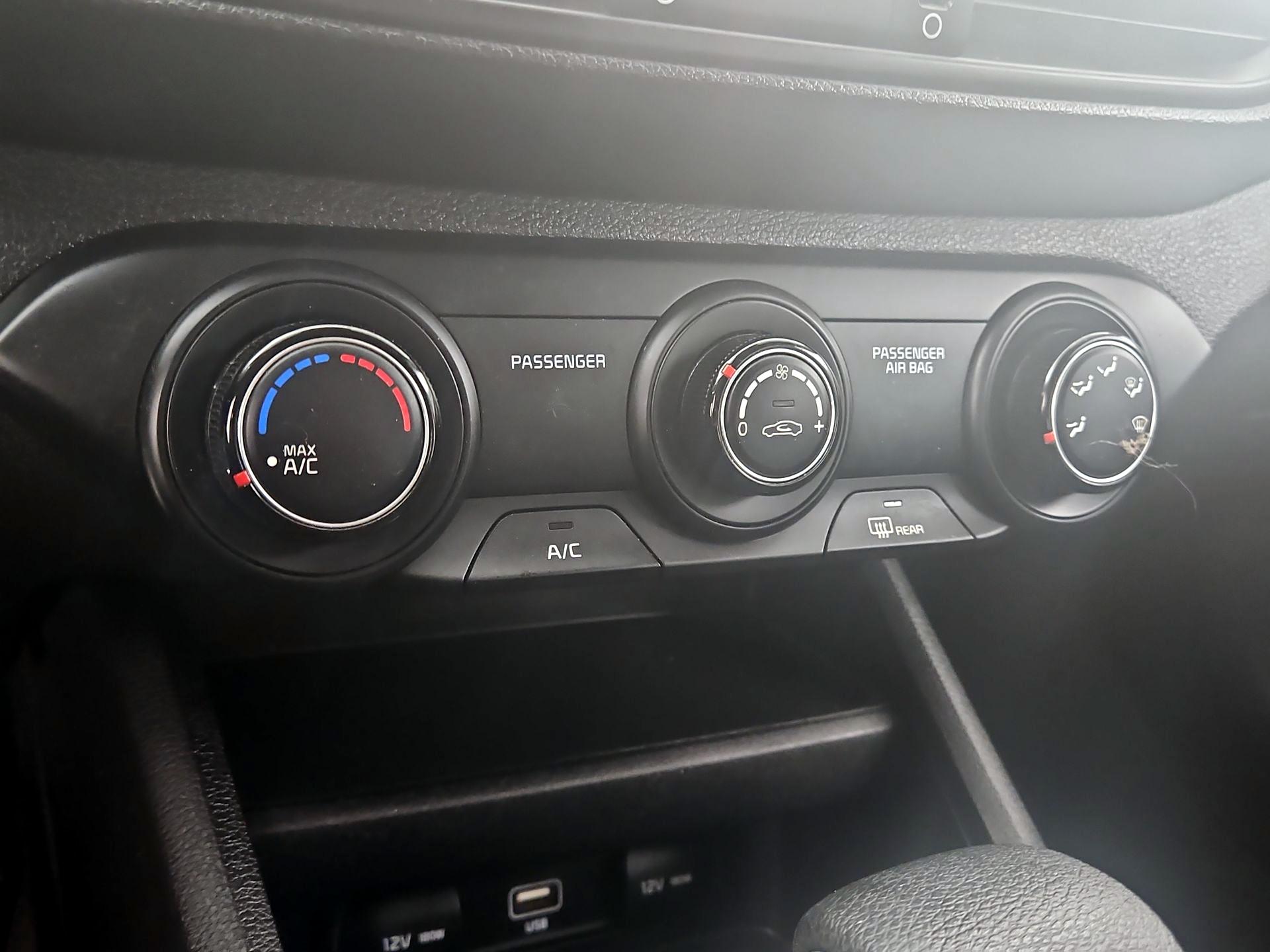 Thumbnail: 2023 Kia Forte - 16