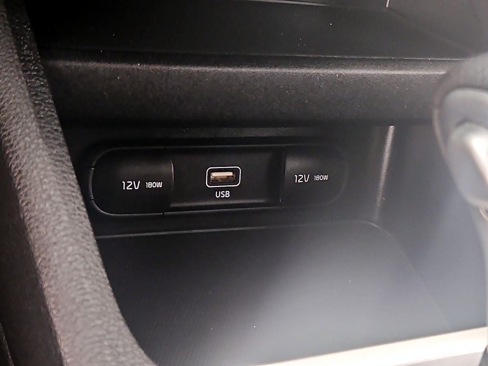 Thumbnail: 2023 Kia Forte - 18