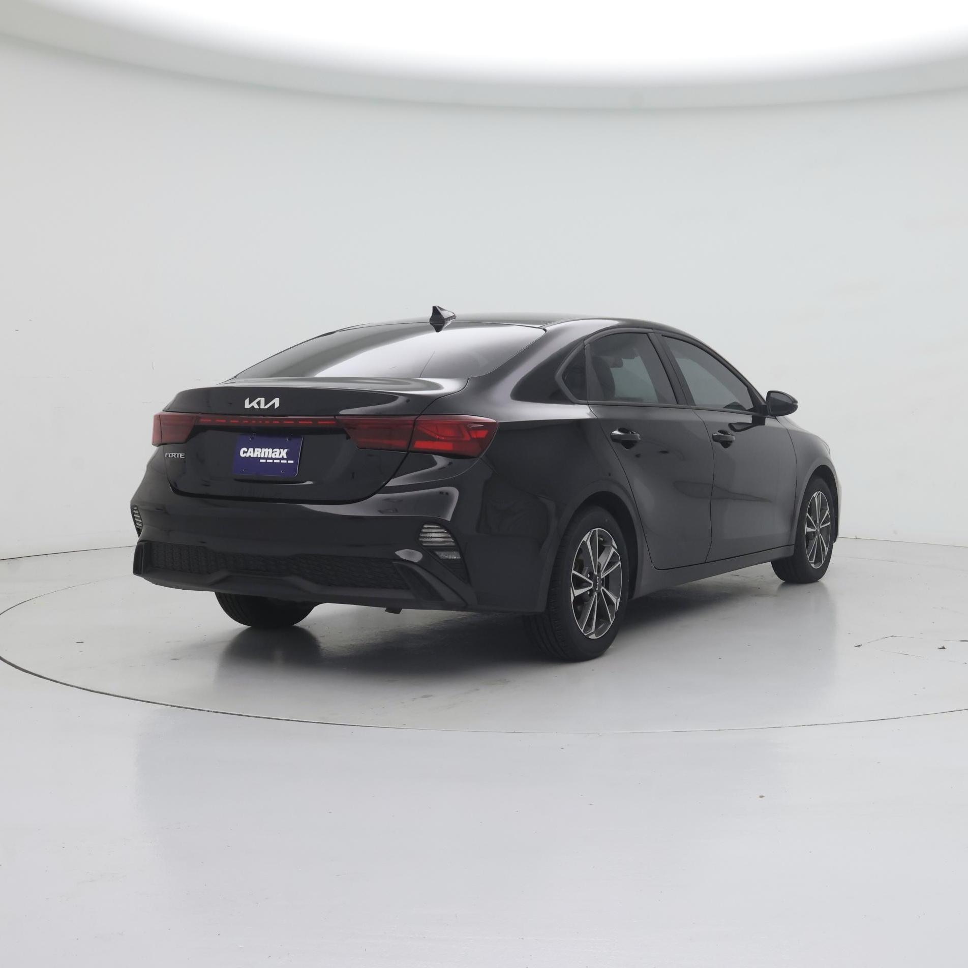 Thumbnail: 2023 Kia Forte - 8