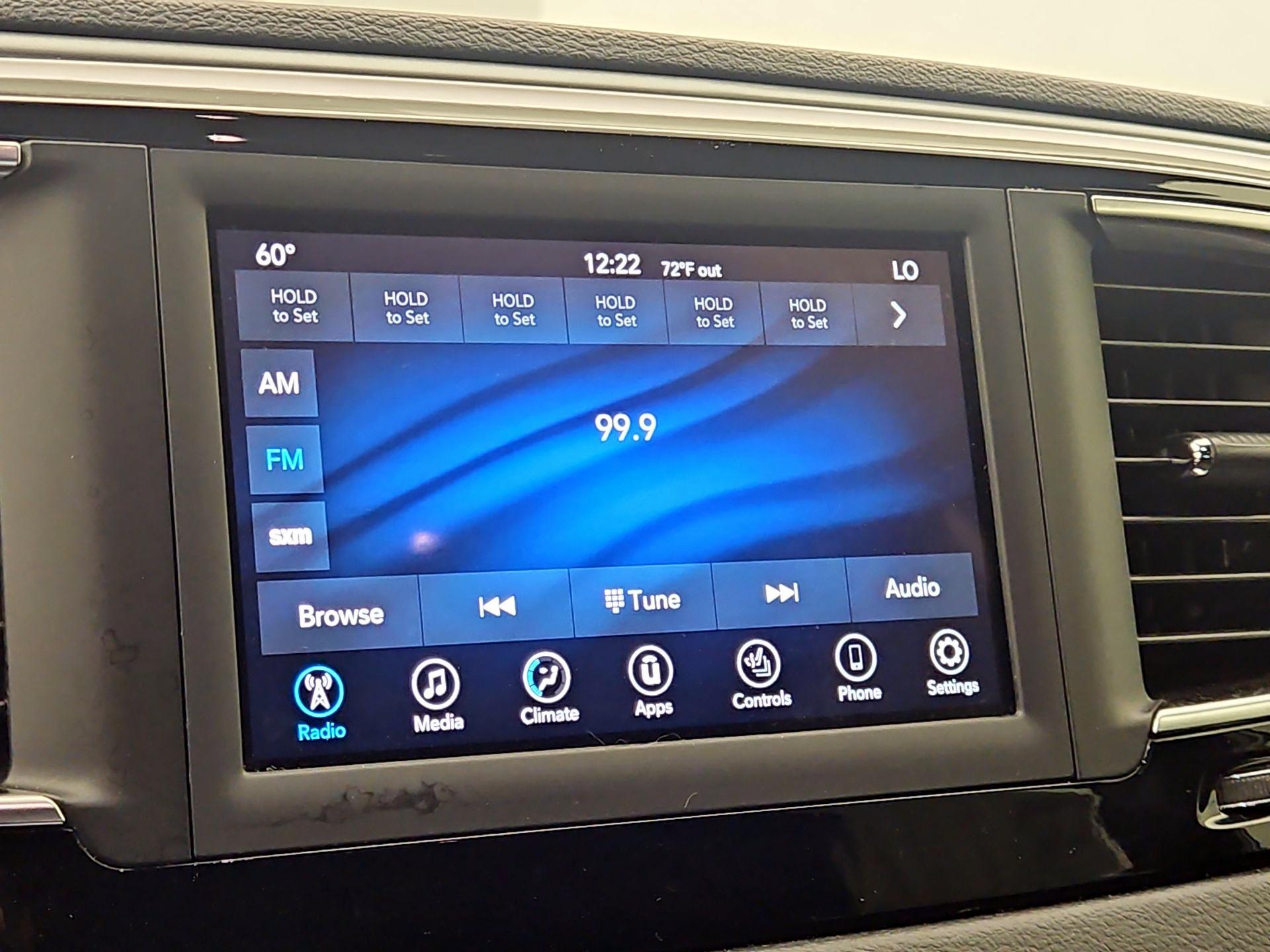 Thumbnail: 2020 Chrysler Pacifica - 15