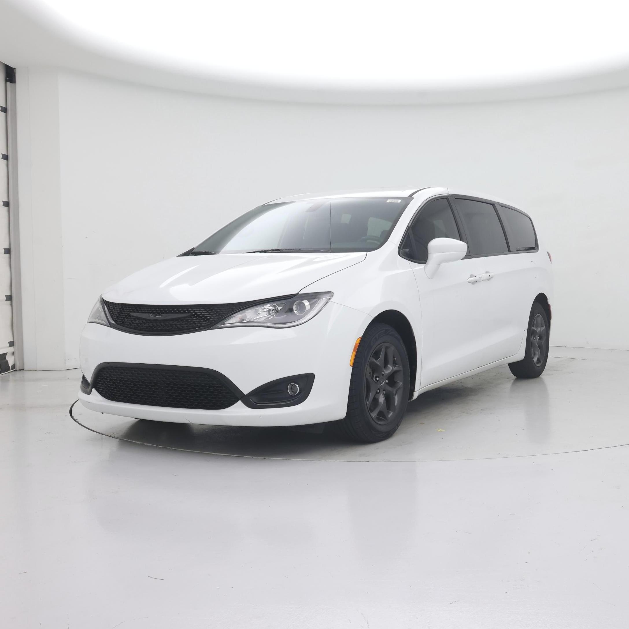 Thumbnail: 2020 Chrysler Pacifica - 4