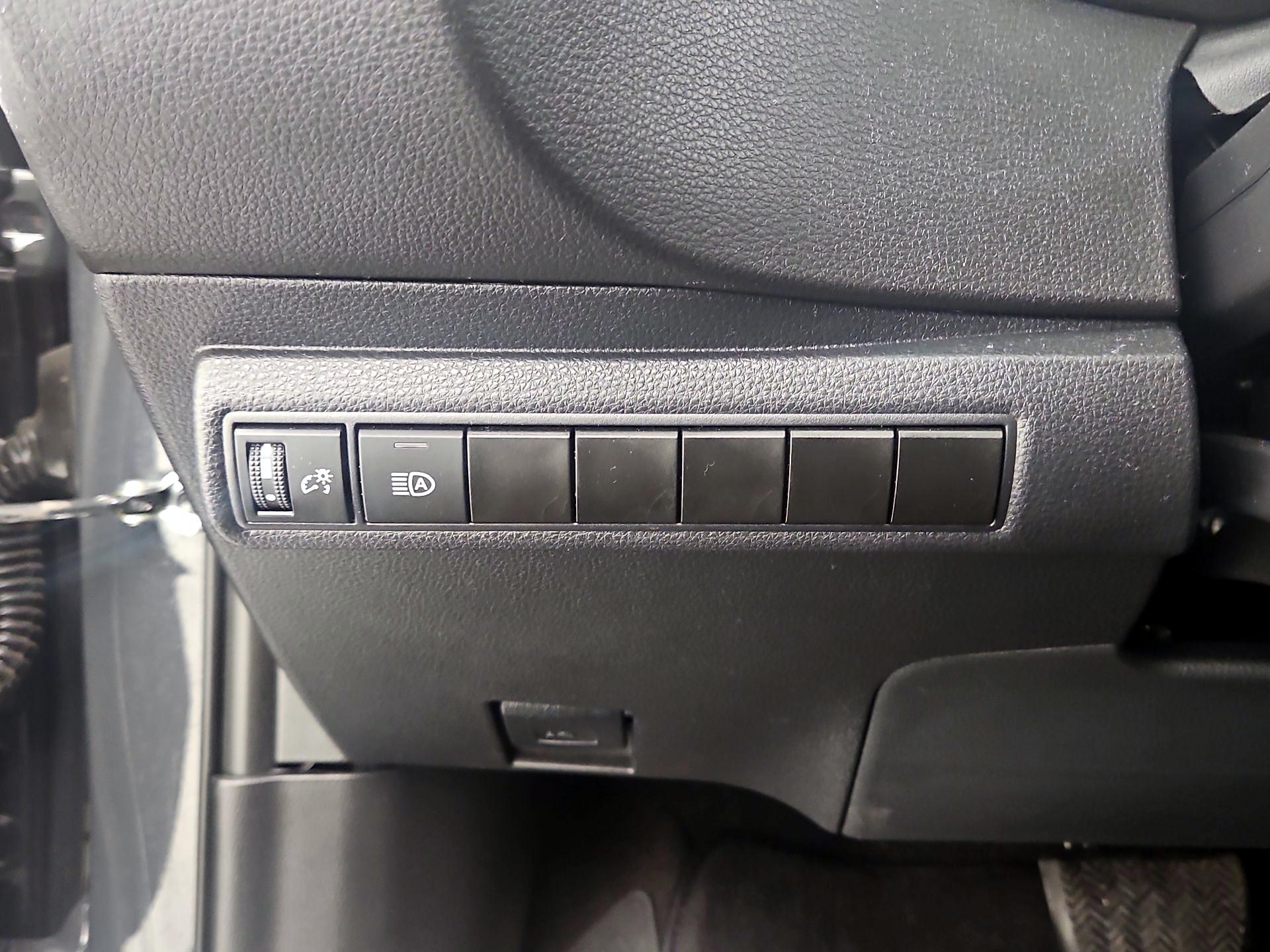 Thumbnail: 2024 Toyota Corolla - 13