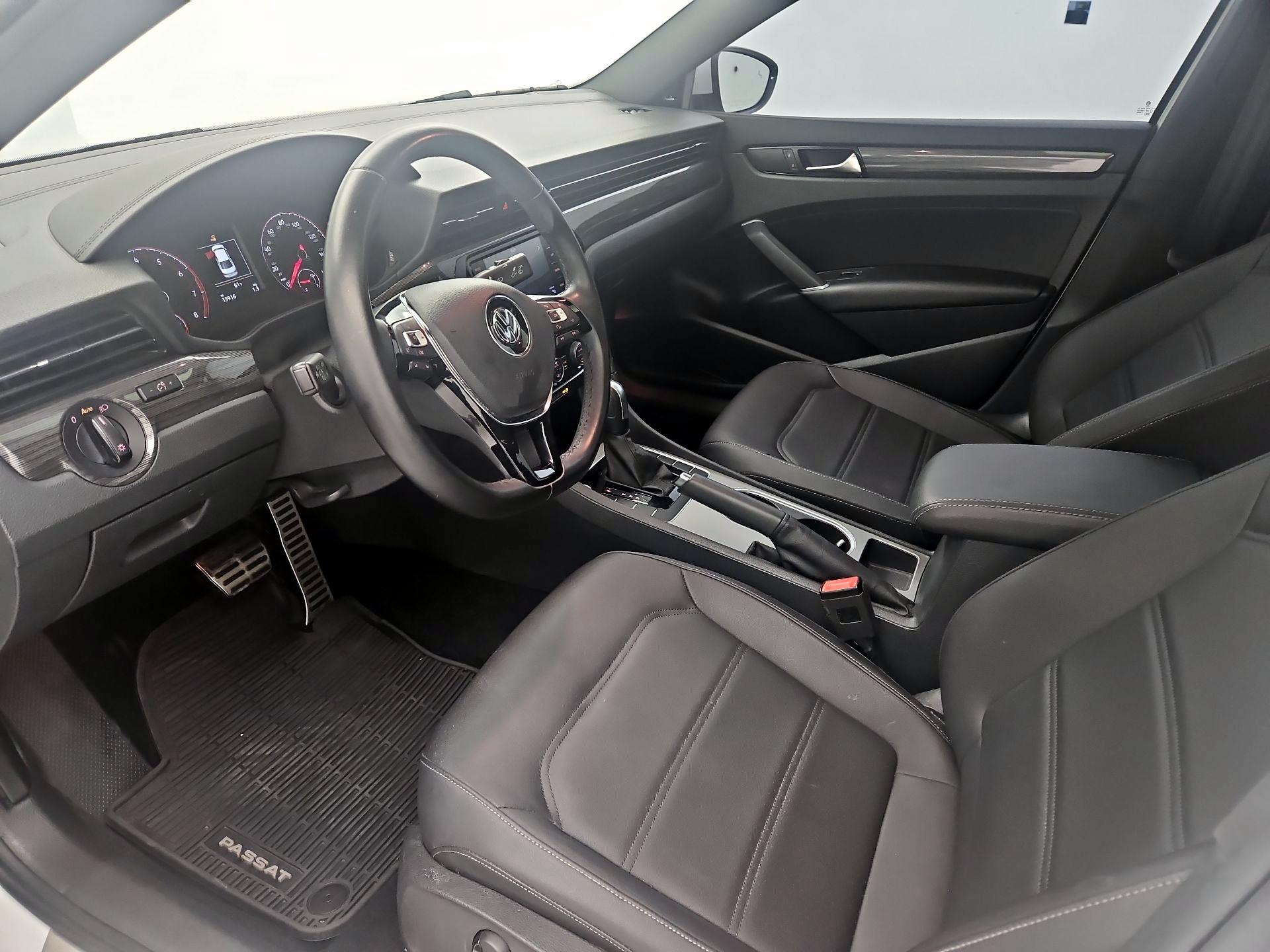 Thumbnail: 2021 Volkswagen Passat - 11