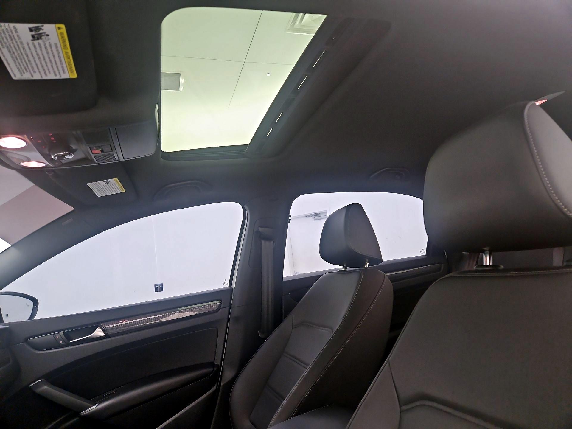 Thumbnail: 2021 Volkswagen Passat - 19