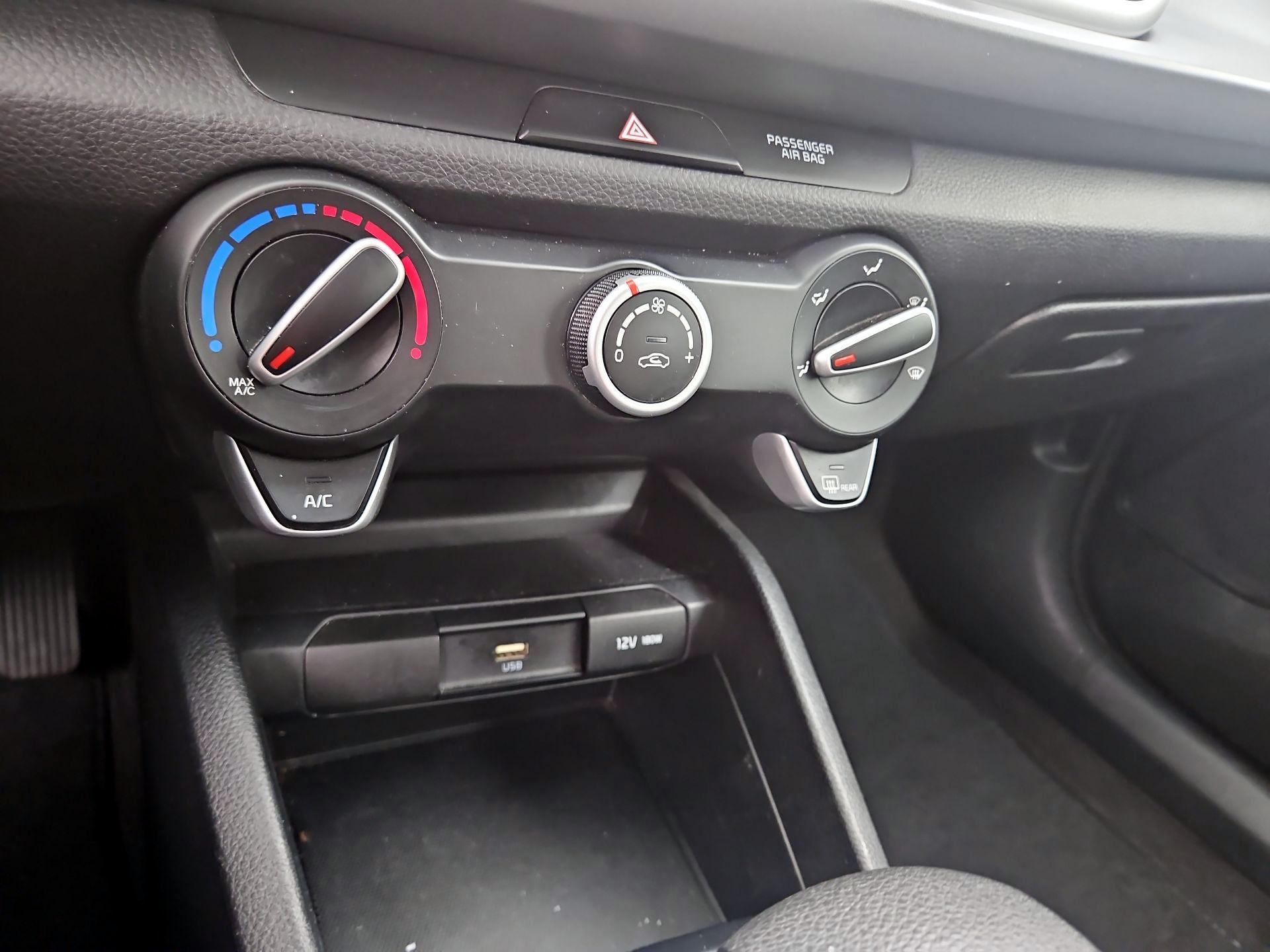 Thumbnail: 2023 Kia Rio - 16