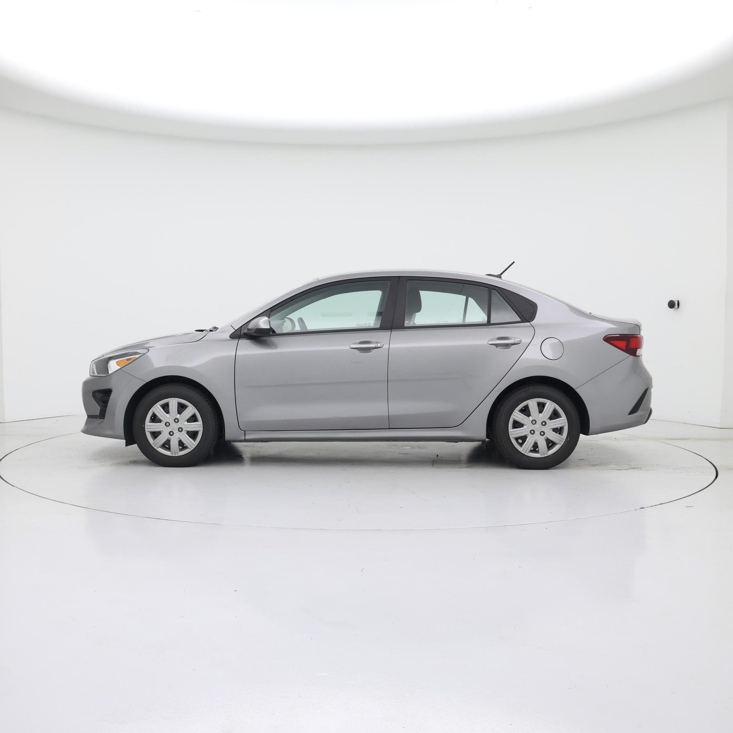 Thumbnail: 2023 Kia Rio - 3