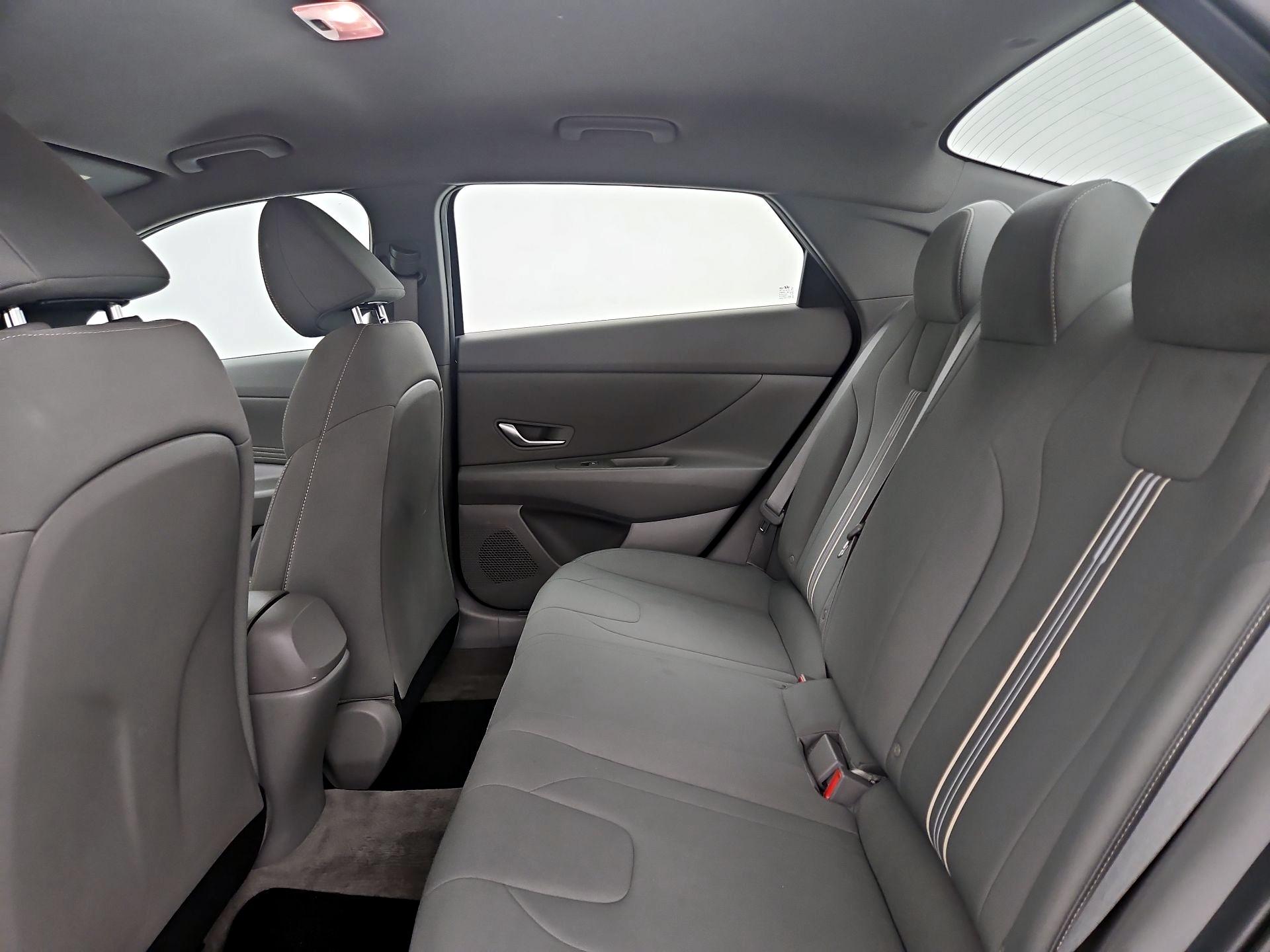Thumbnail: 2023 Hyundai Elantra - 18