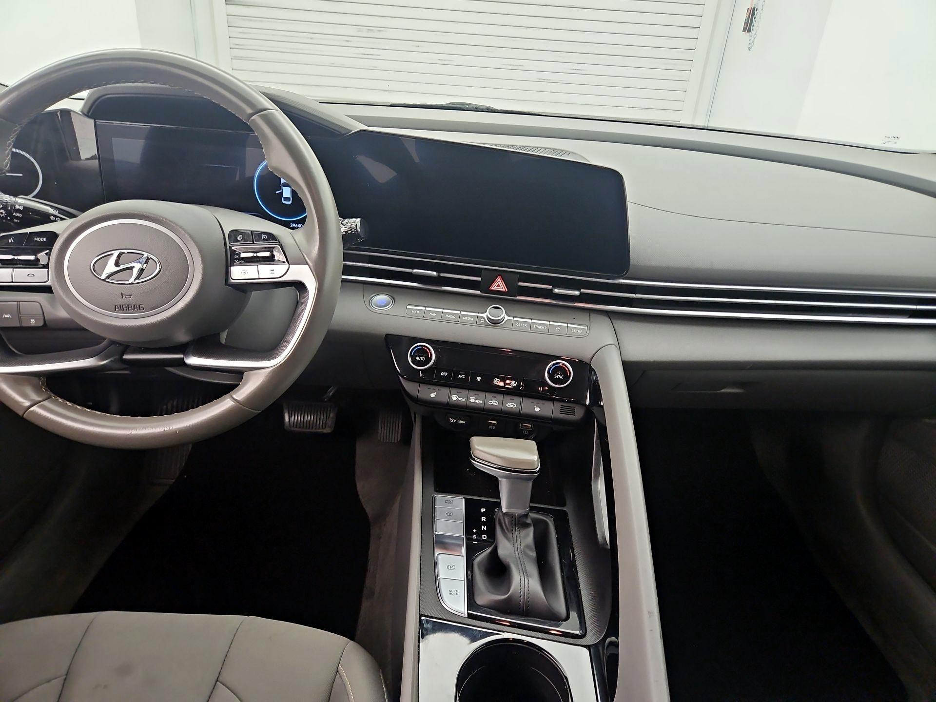 Thumbnail: 2023 Hyundai Elantra - 8
