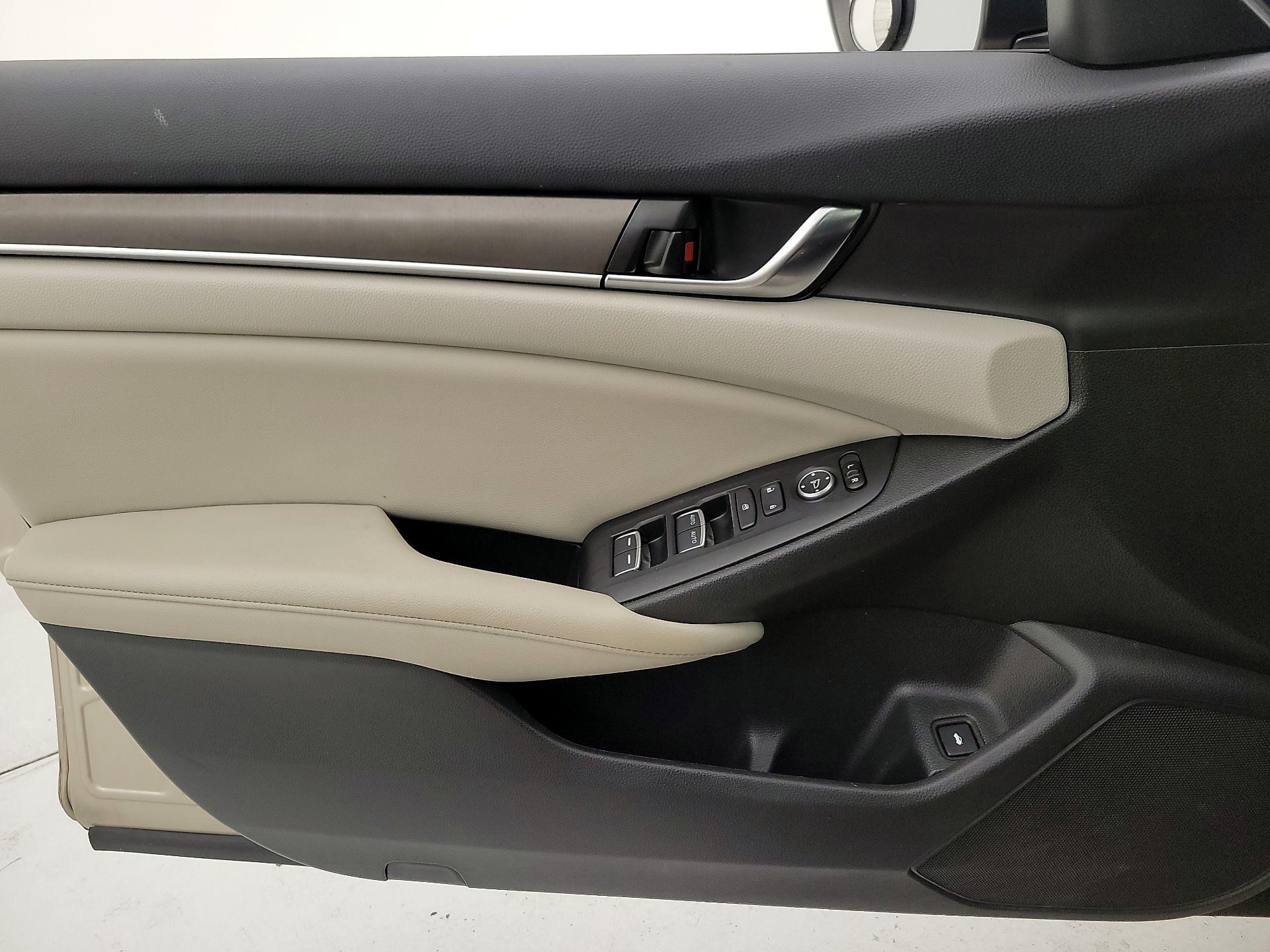 Thumbnail: 2020 Honda Accord - 12