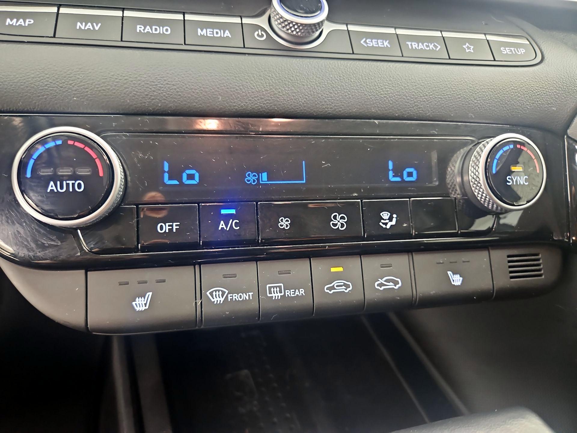 Thumbnail: 2023 Hyundai Elantra - 17