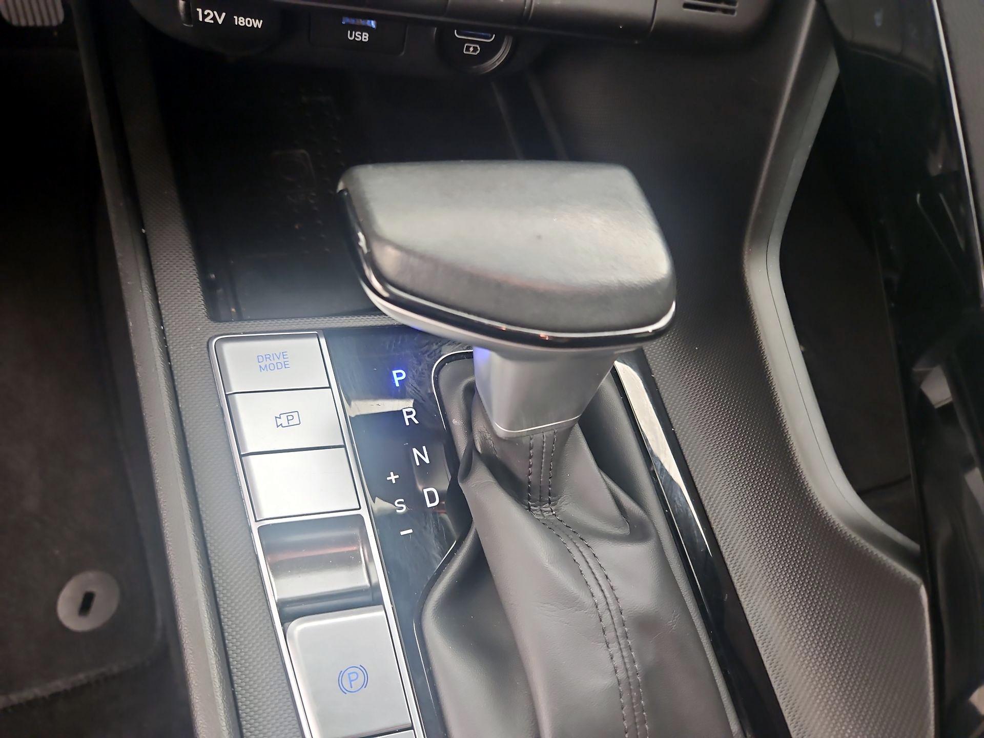 Thumbnail: 2023 Hyundai Elantra - 18