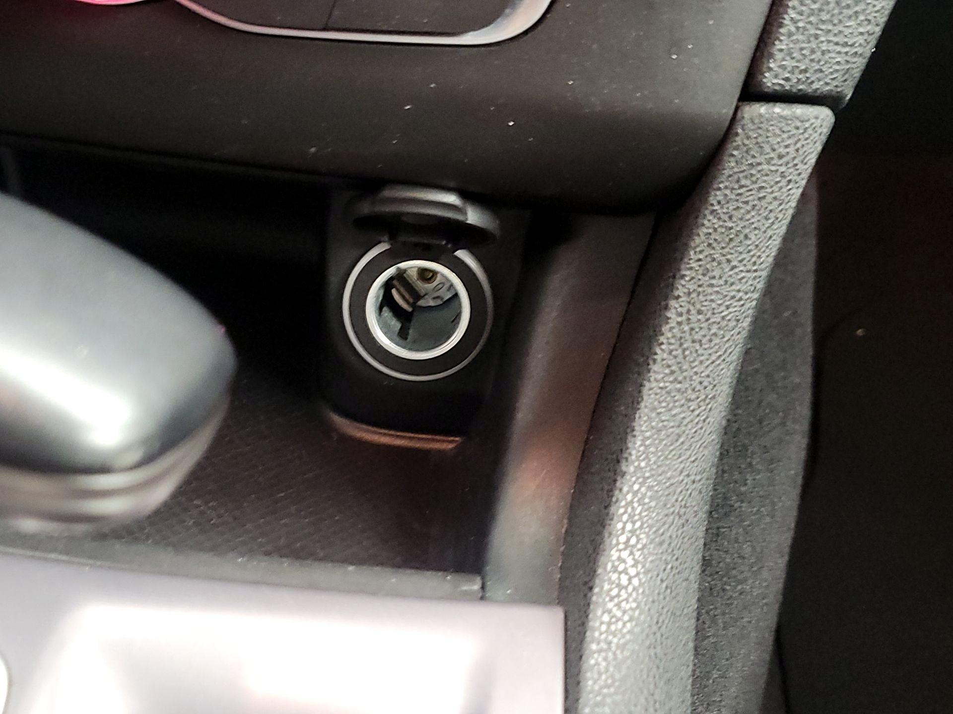 Thumbnail: 2022 Dodge Charger - 18