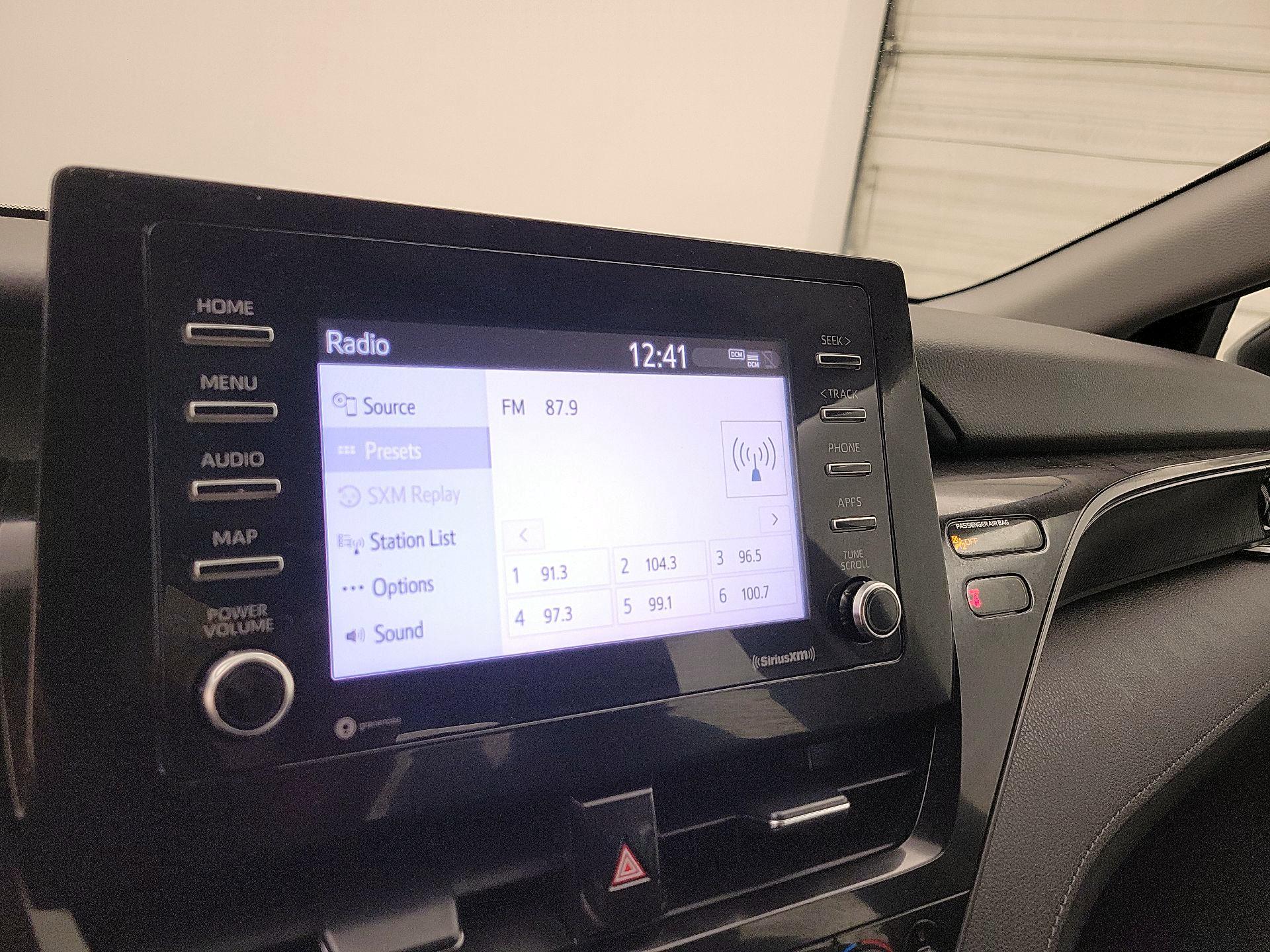 Thumbnail: 2022 Toyota Camry - 13