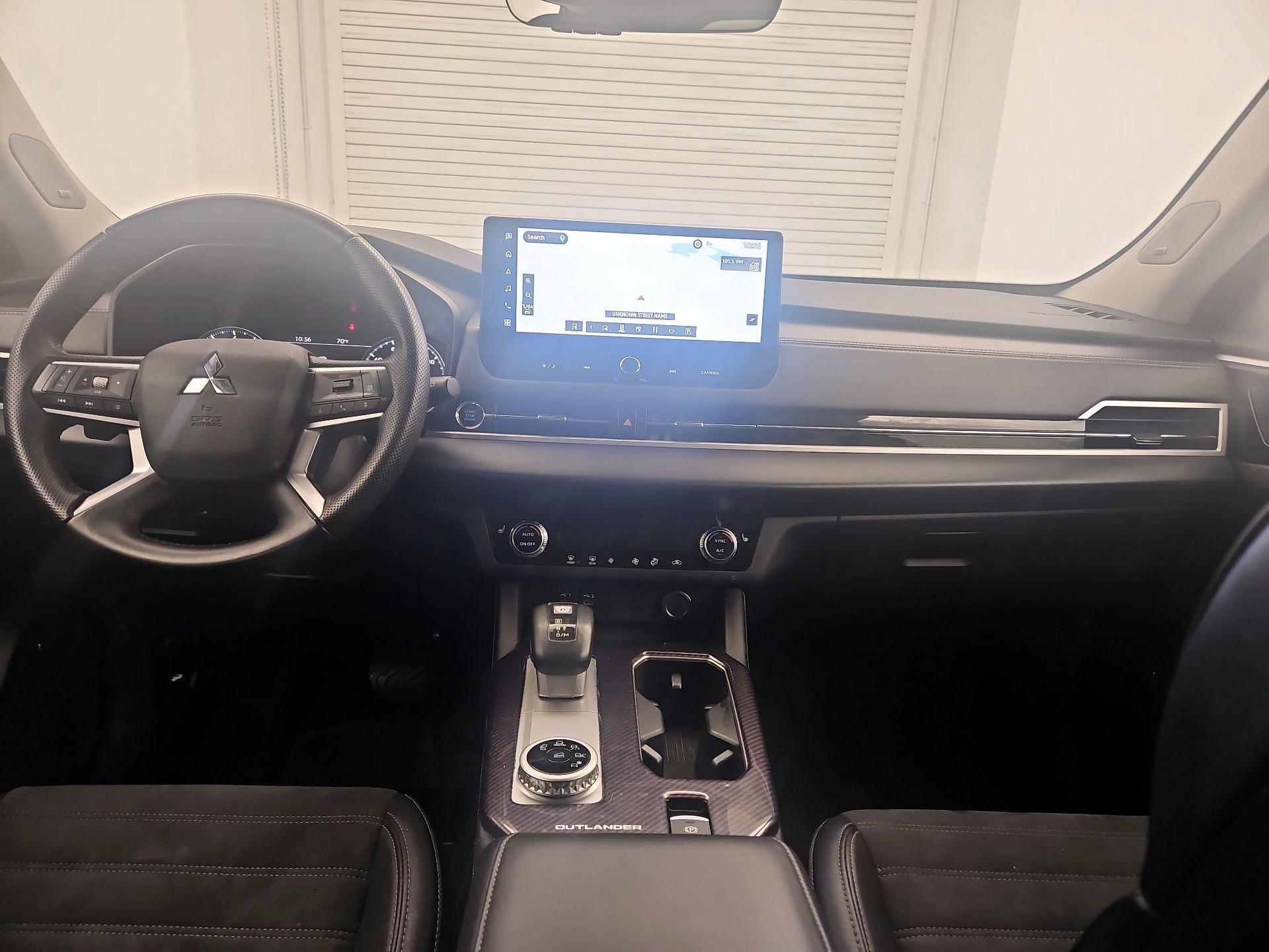 Thumbnail: 2025 Mitsubishi Outlander - 9