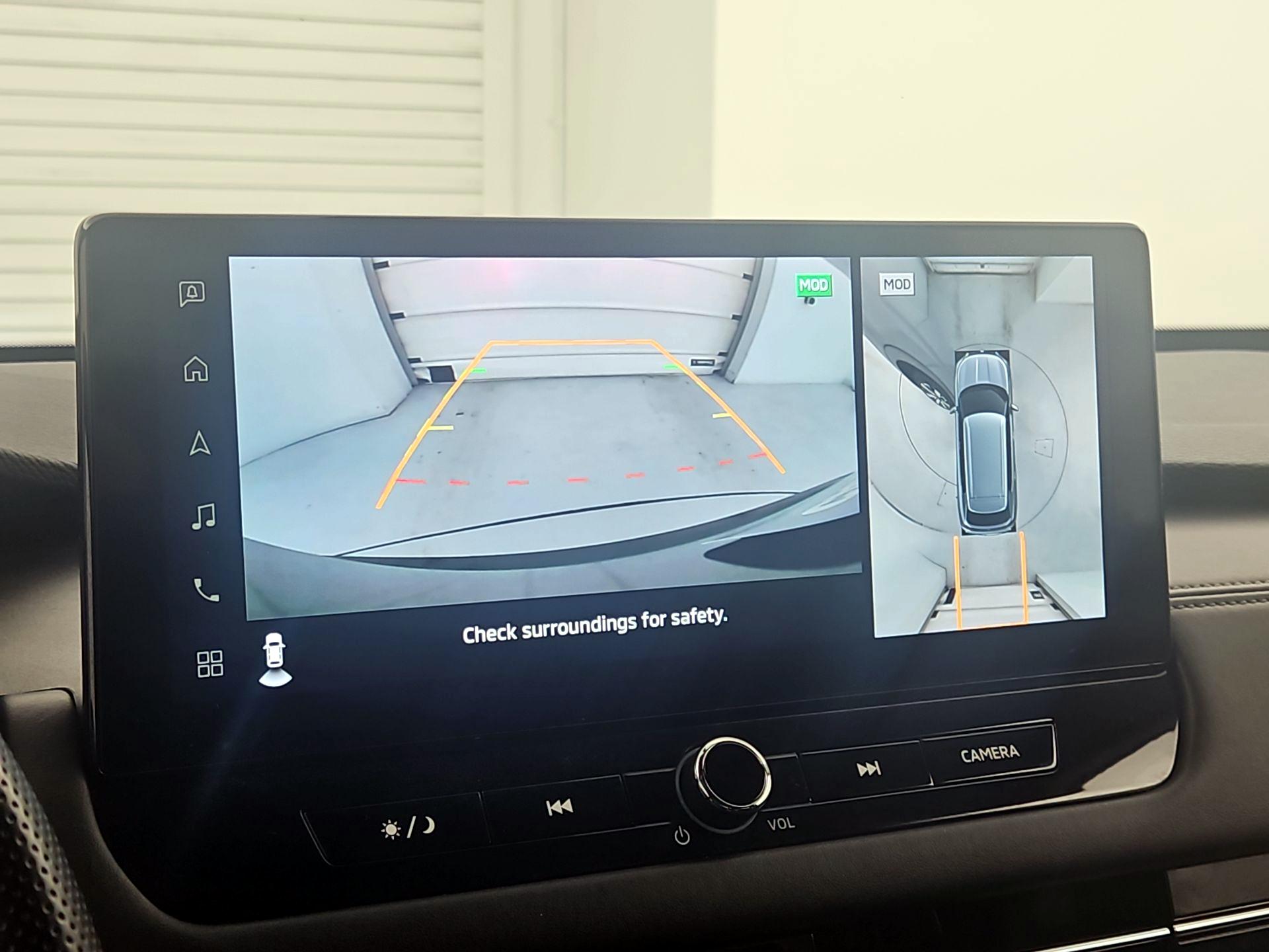 Thumbnail: 2025 Mitsubishi Outlander - 15