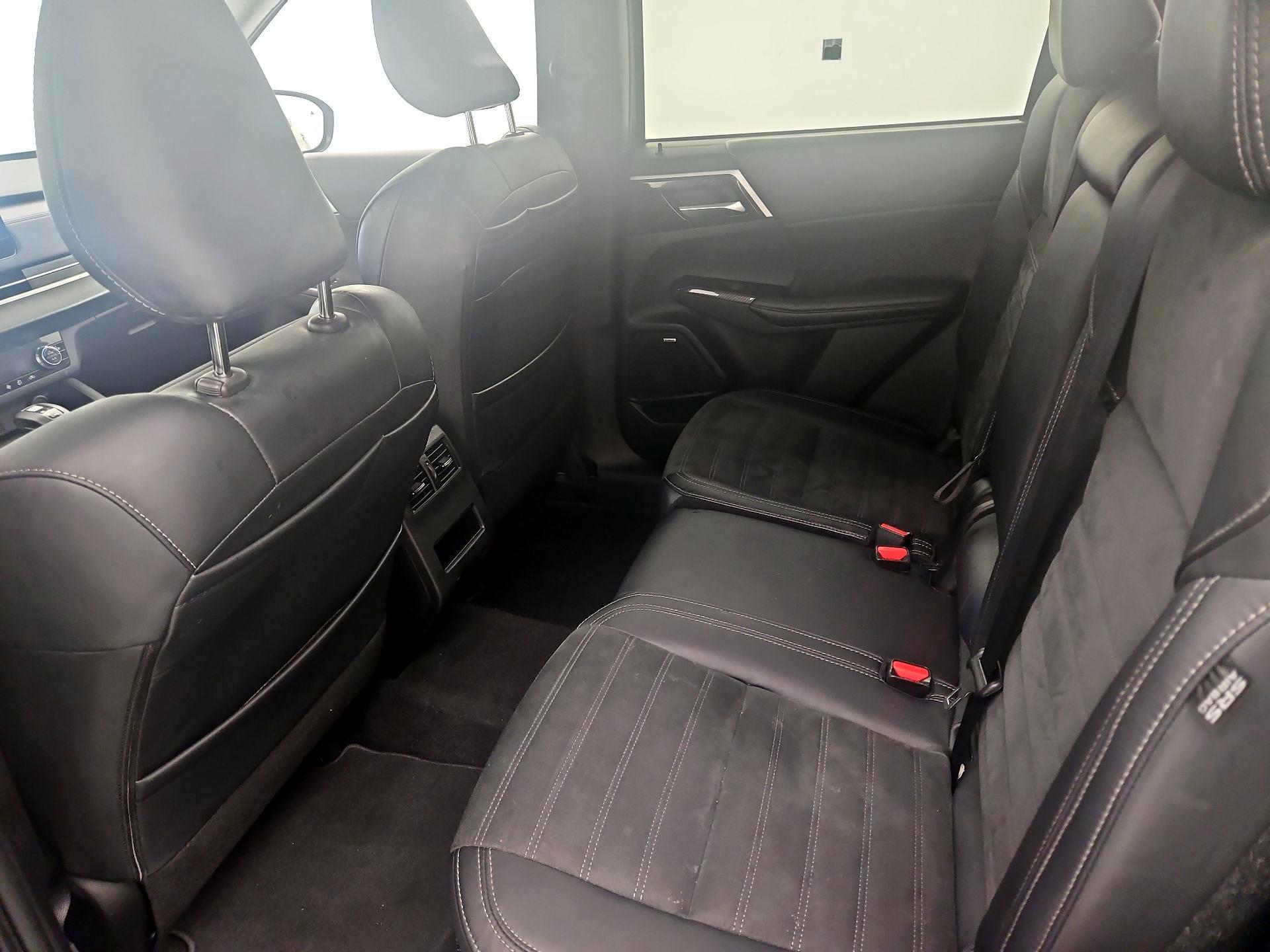 Thumbnail: 2025 Mitsubishi Outlander - 20