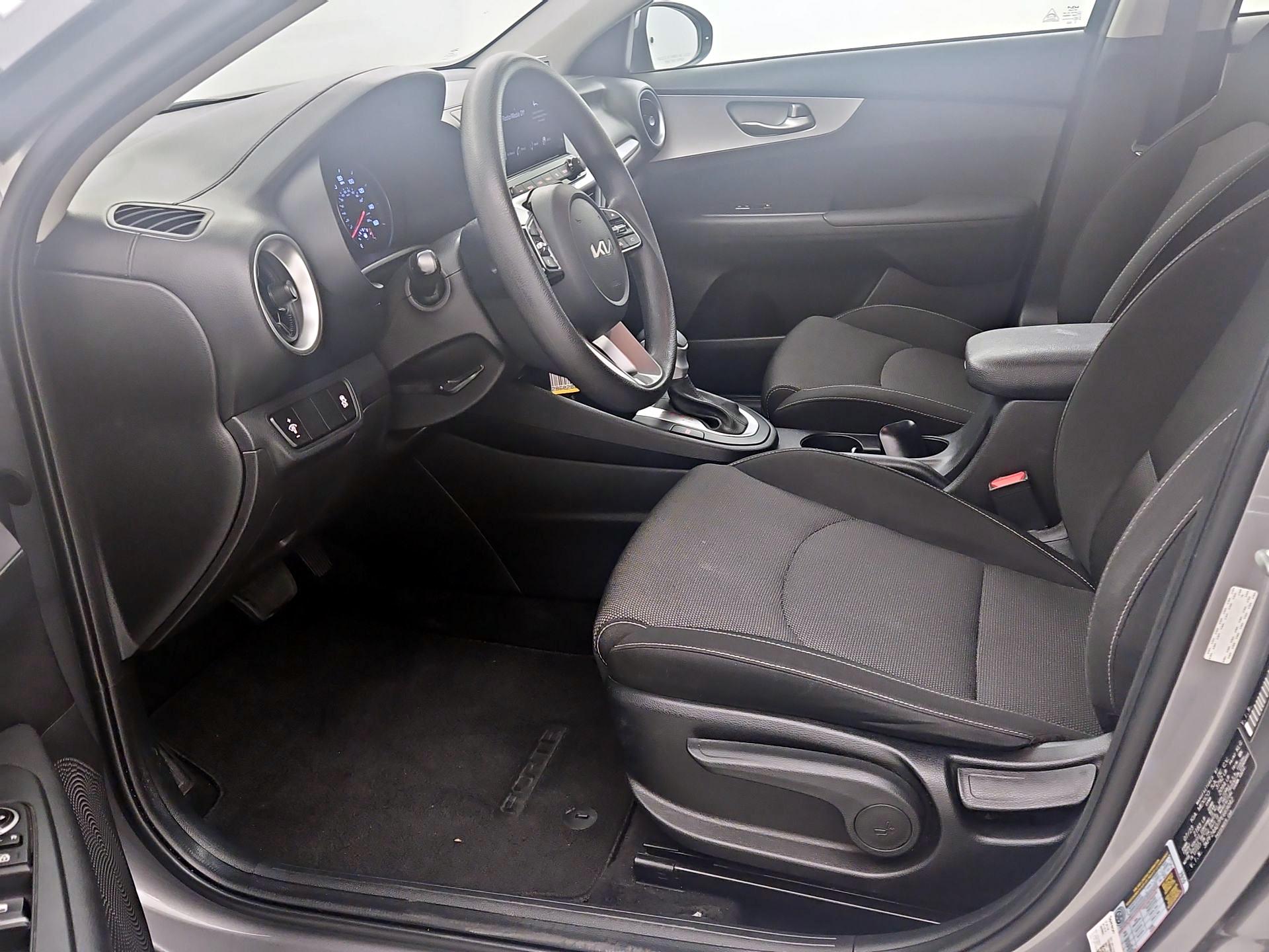 Thumbnail: 2023 Kia Forte - 11