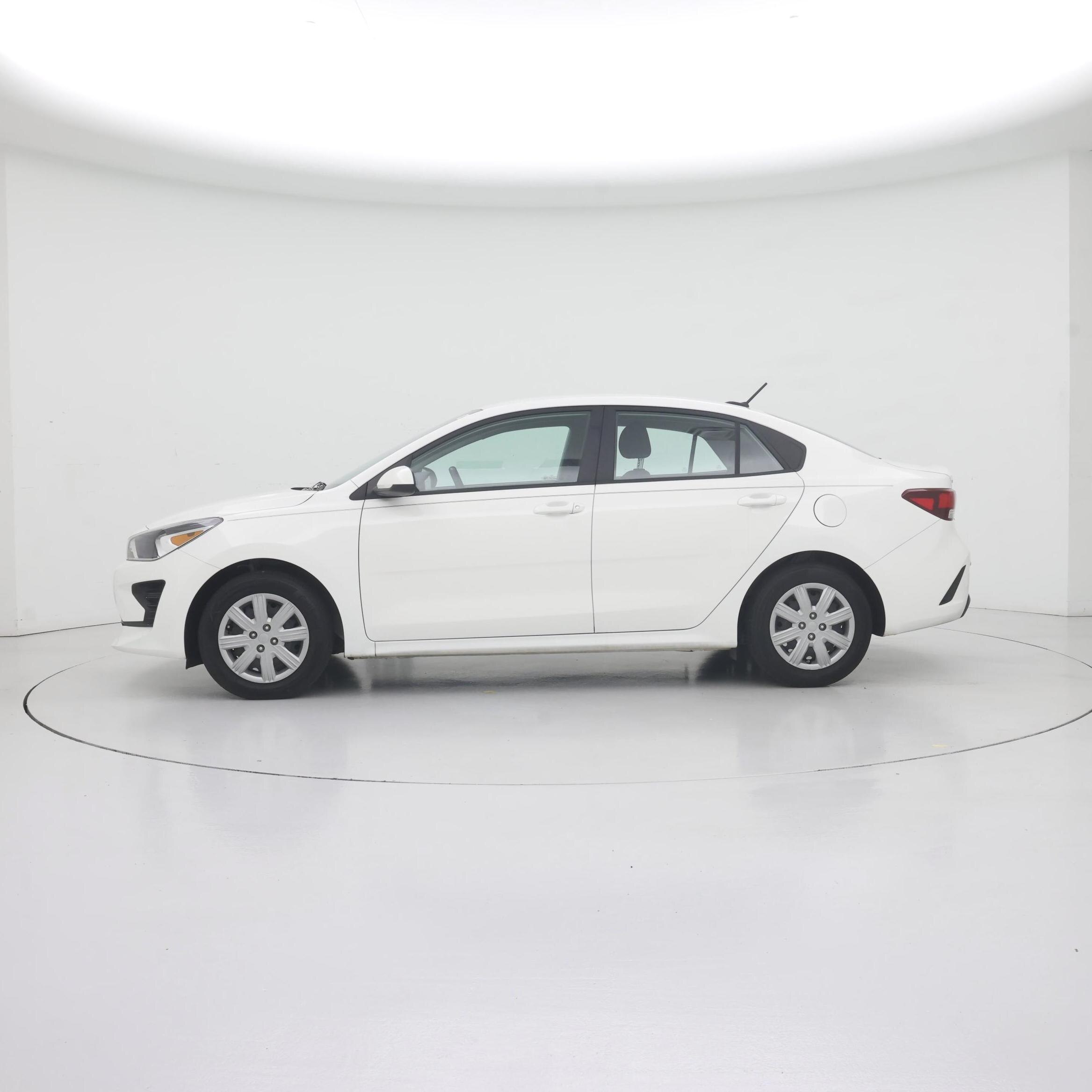 Thumbnail: 2023 Kia Rio - 3