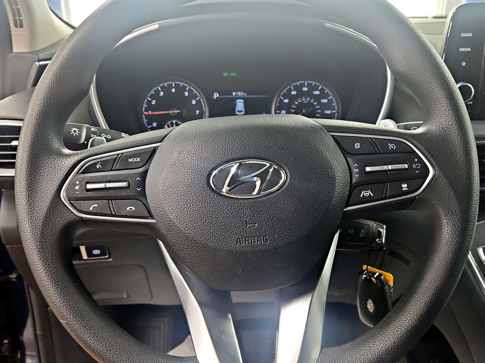 2023 Hyundai Santa Fe SE - Photo 11