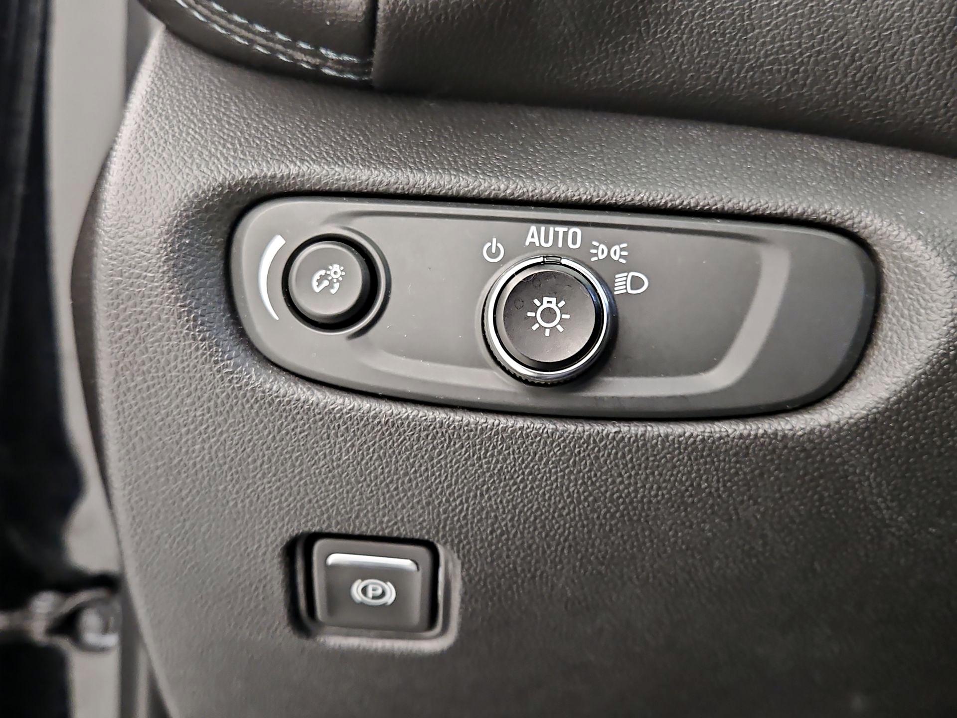 Thumbnail: 2021 Chevrolet Blazer - 13