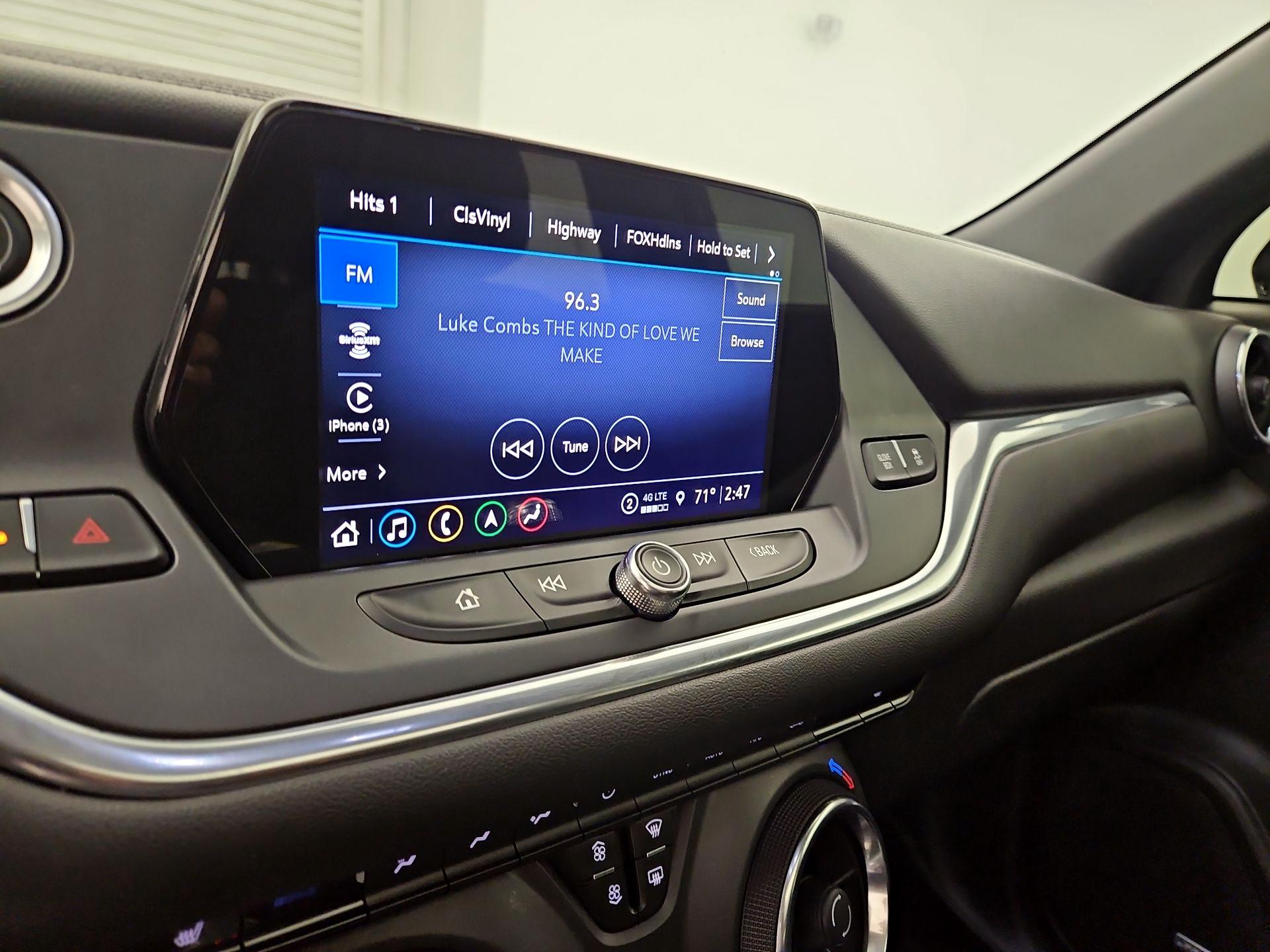 Thumbnail: 2021 Chevrolet Blazer - 15