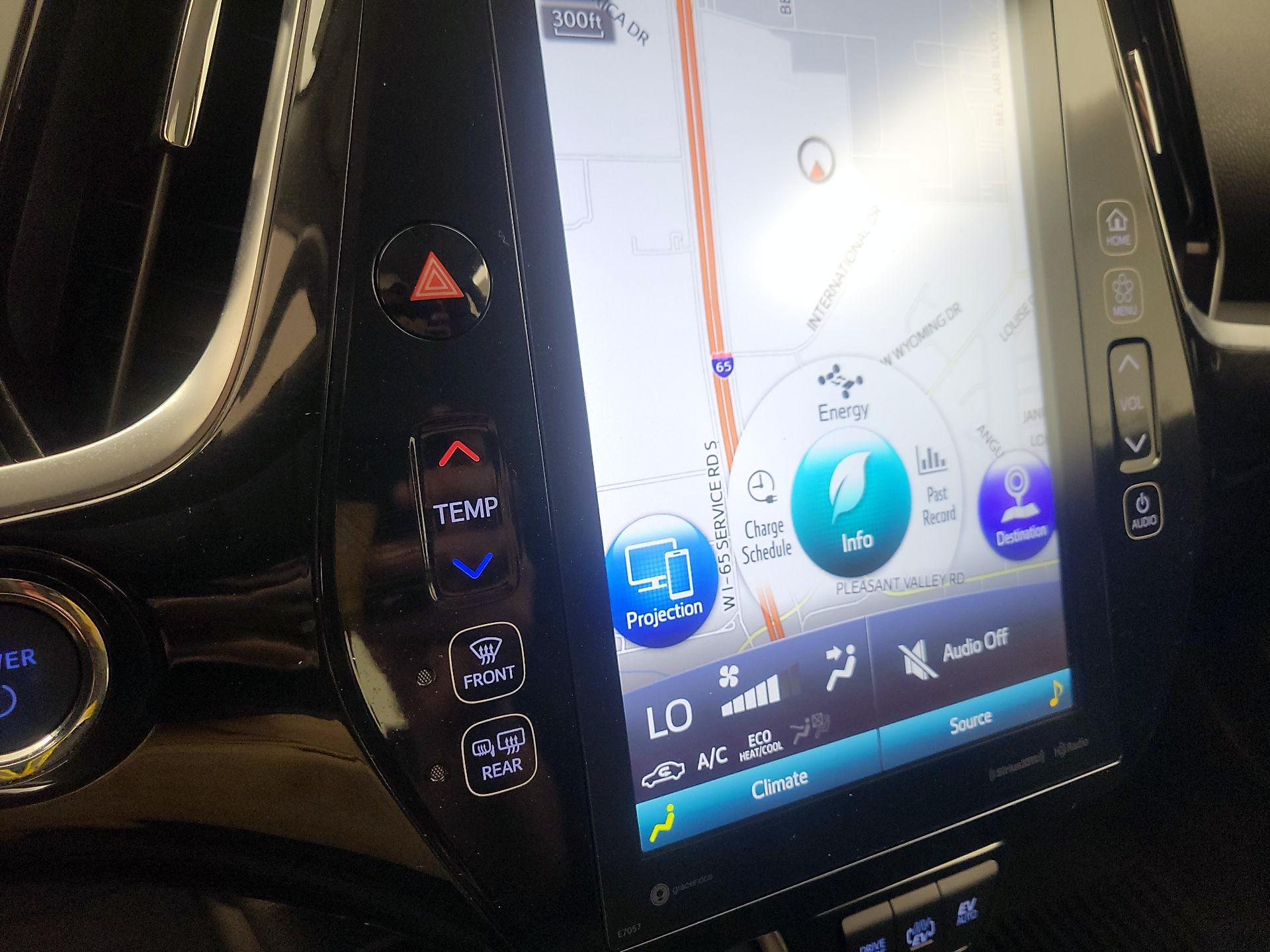 Thumbnail: 2021 Toyota Prius Prime - 16