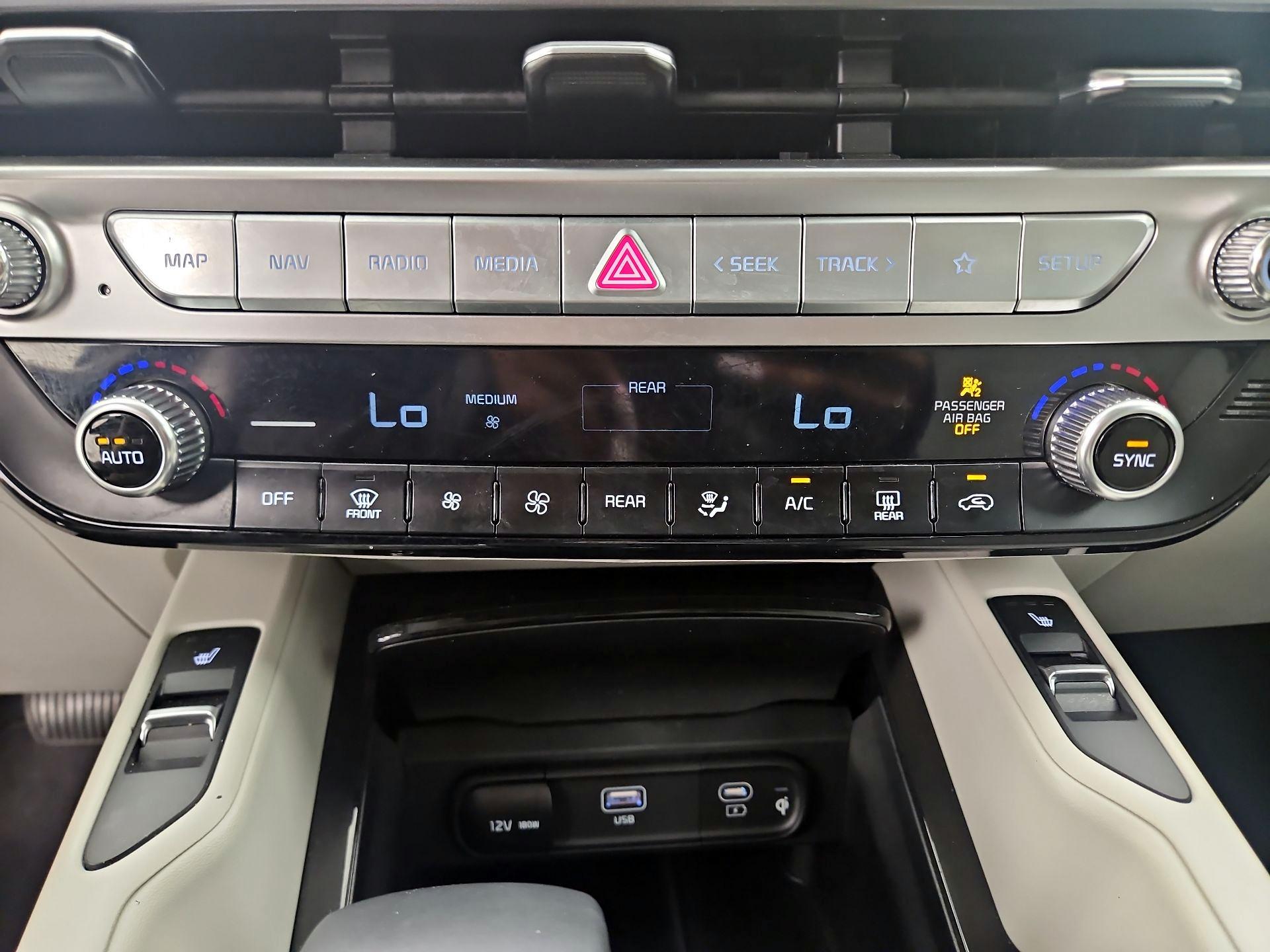 Thumbnail: 2024 Kia Telluride - 17