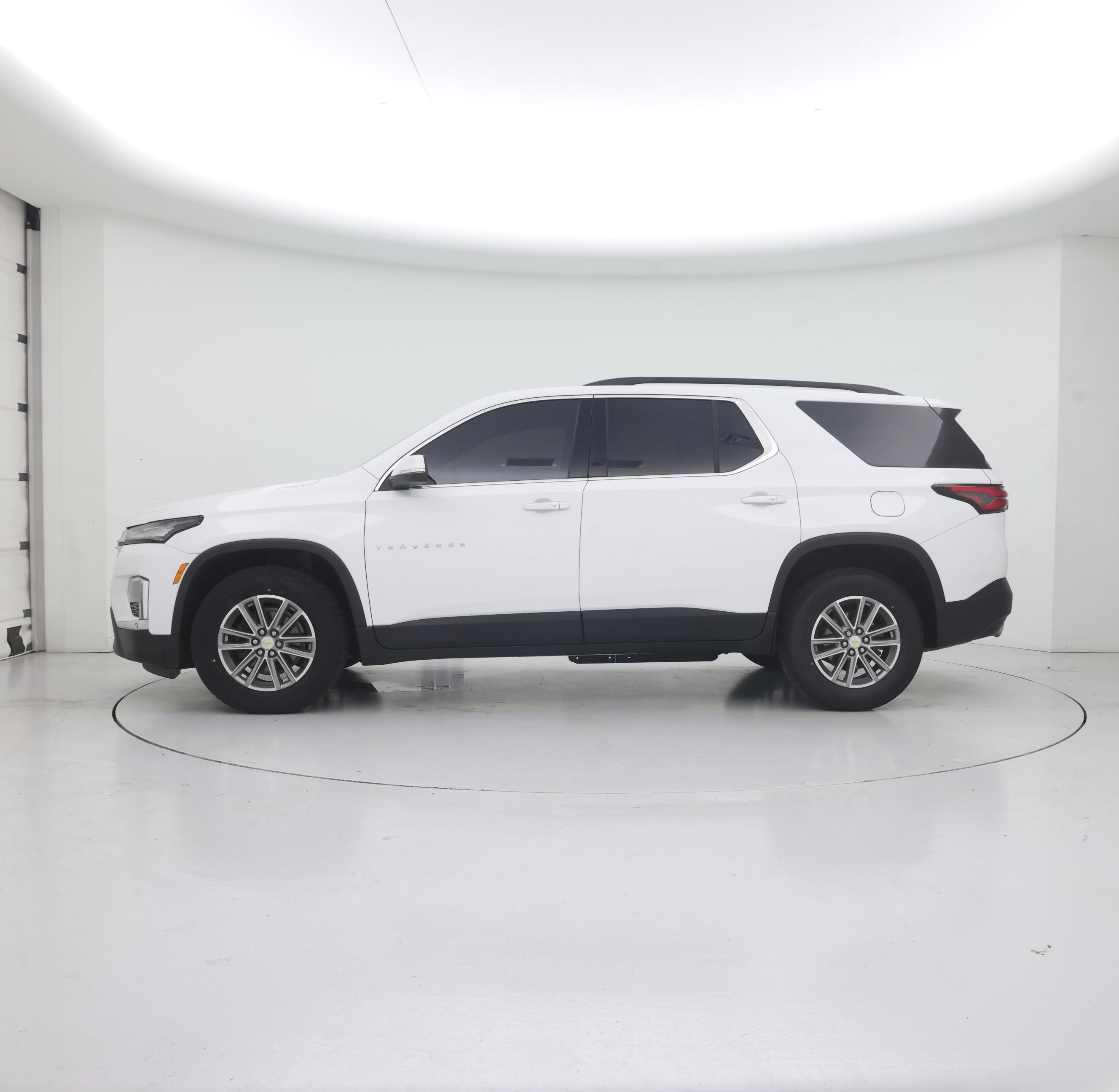 Thumbnail: 2023 Chevrolet Traverse - 3