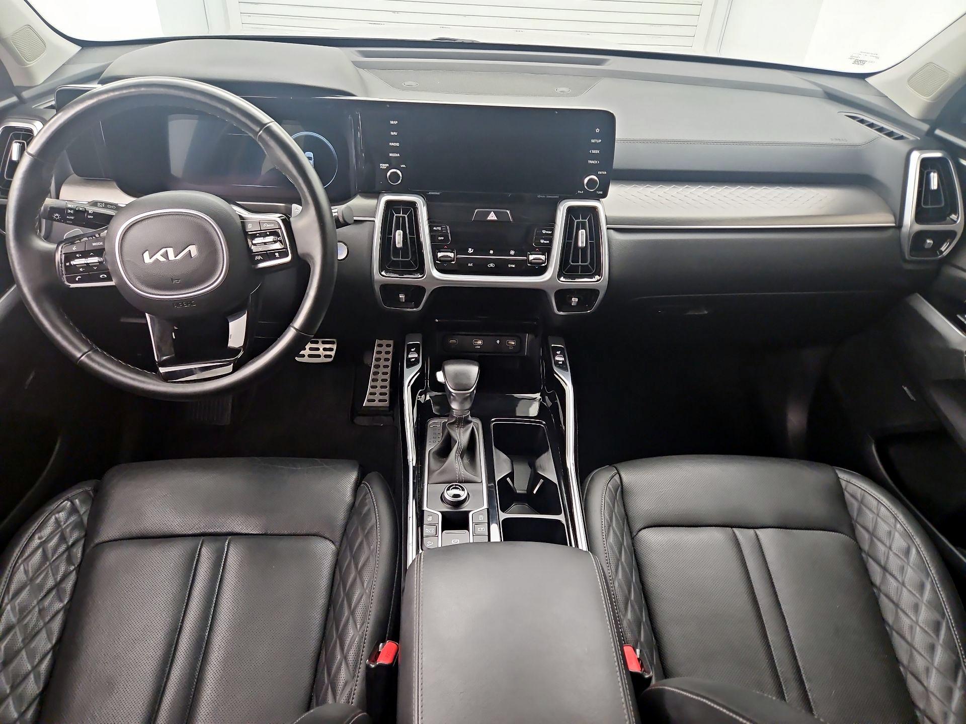 Thumbnail: 2022 Kia Sorento - 9